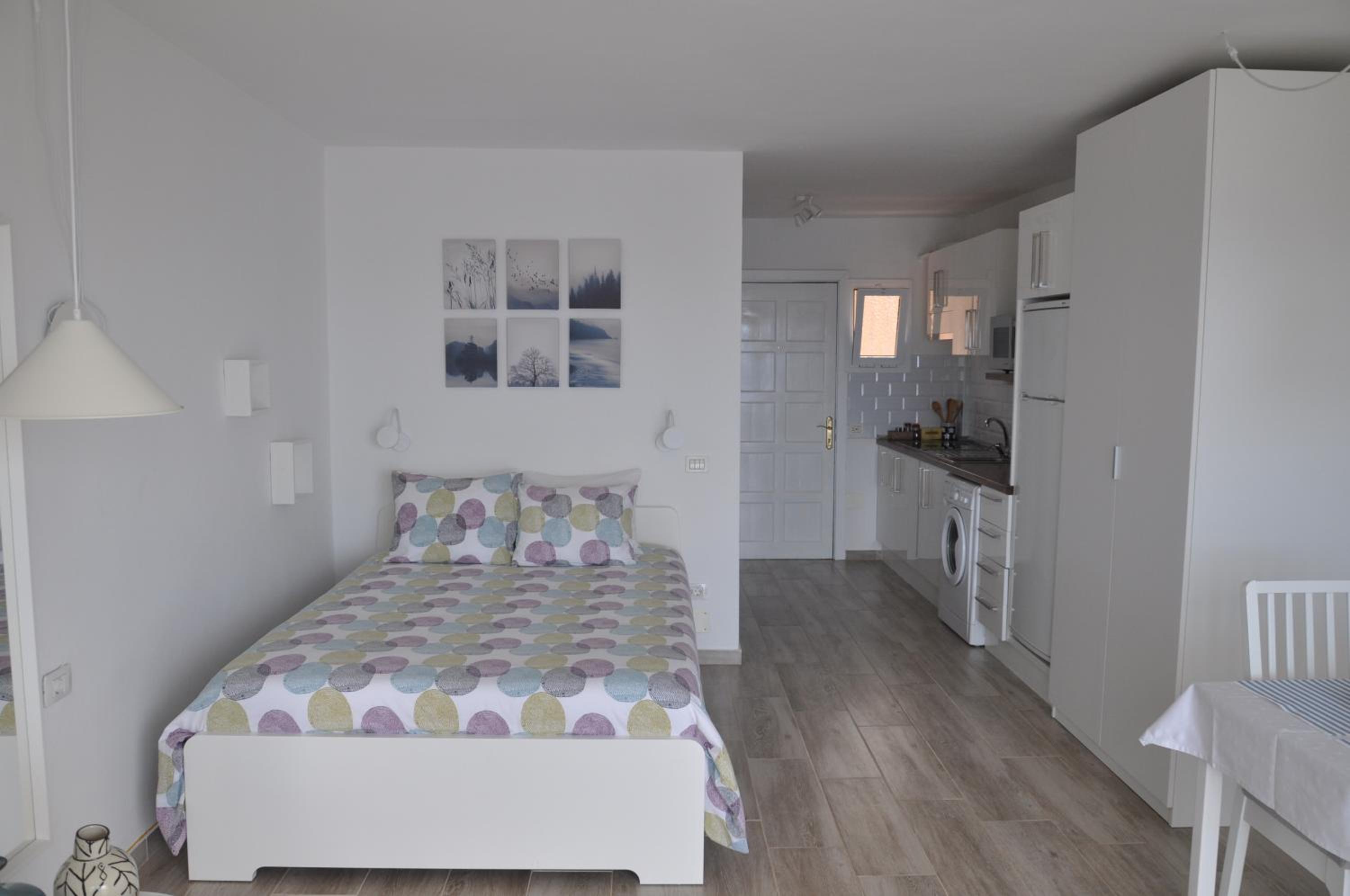 Bright Studio by the sea view 5