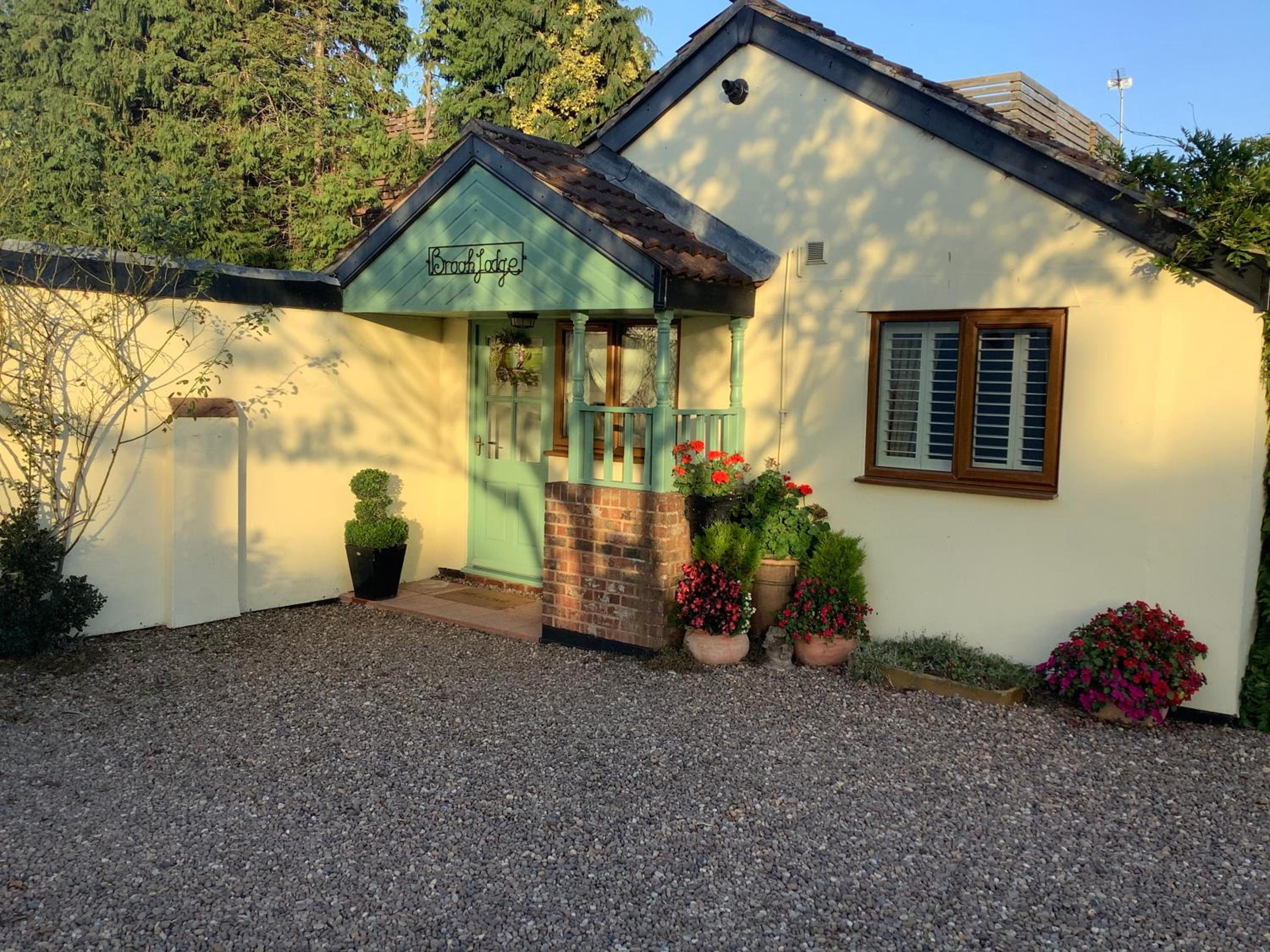 Brook Lodge Country Cottage view 4