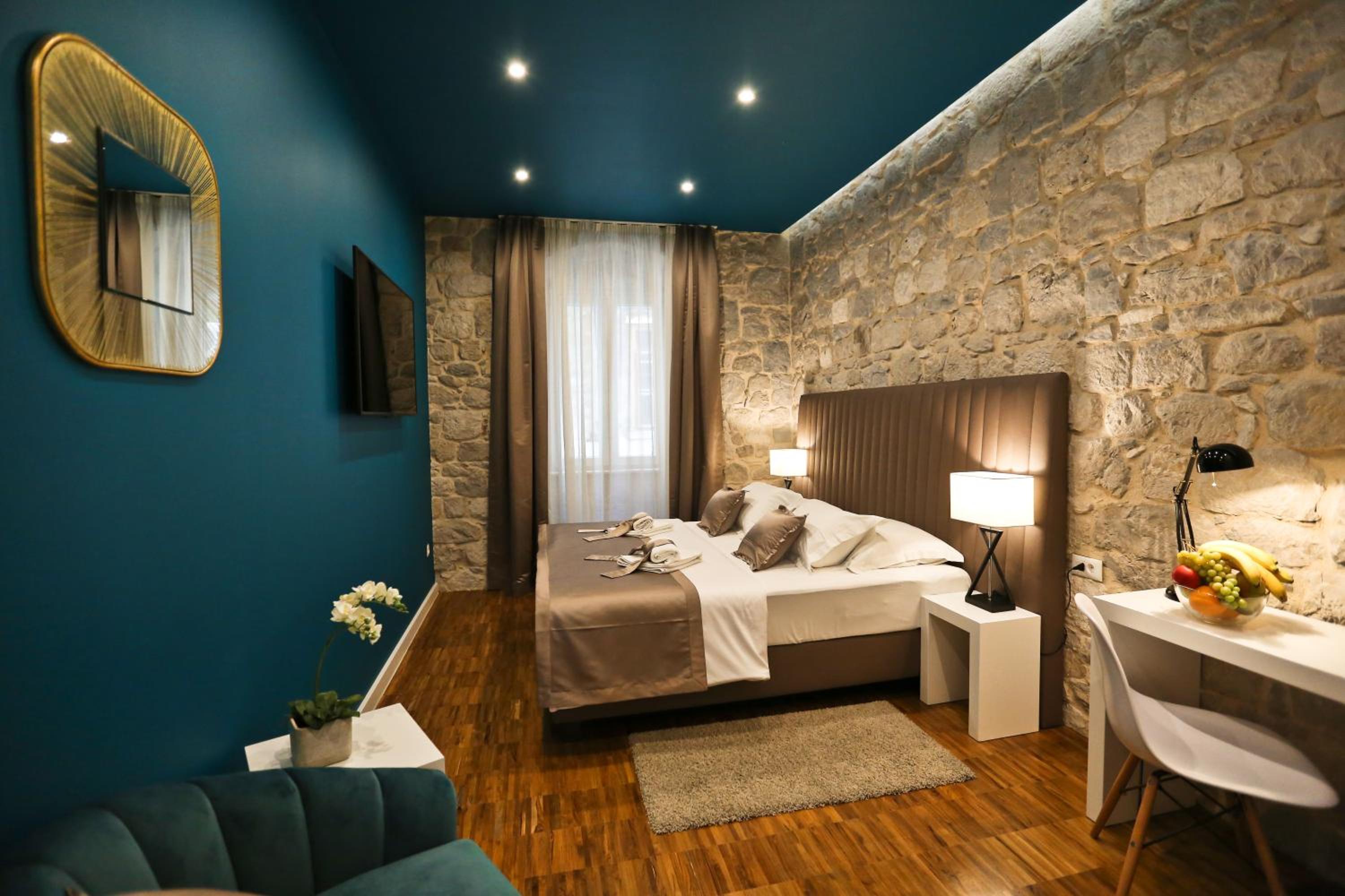 Riva Luxury Rooms photo 72 of 87