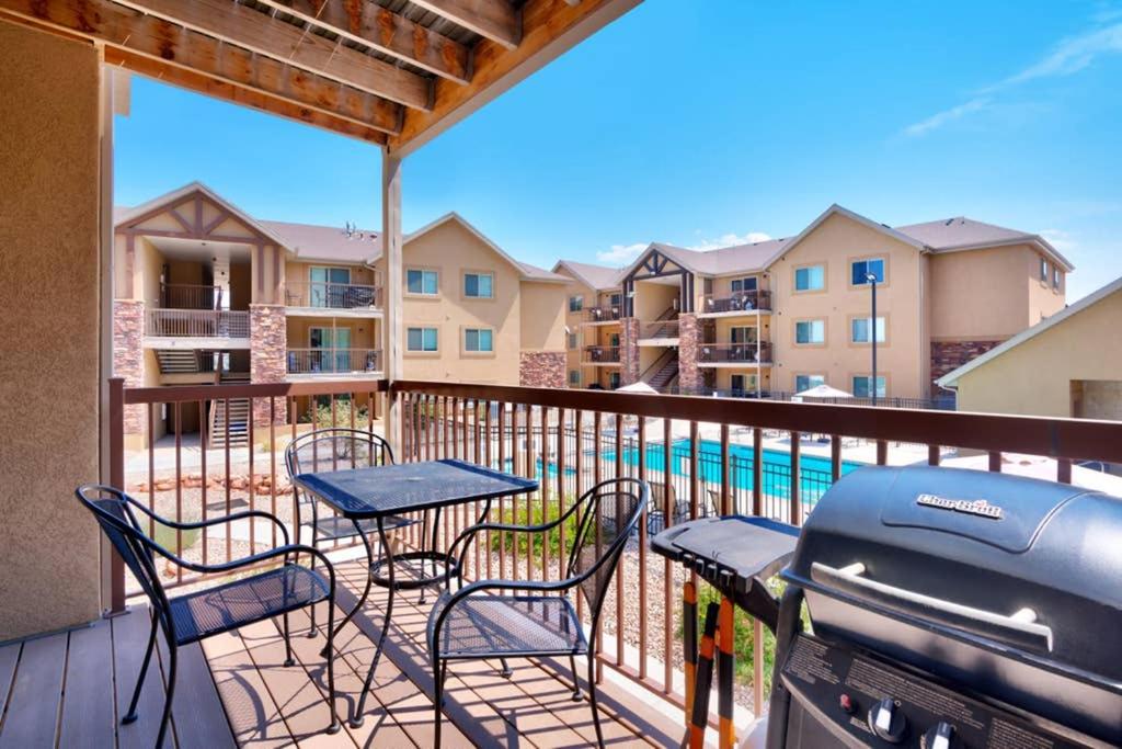 6L Top Floor RedCliff Condo, Pool & Hot Tub - main view