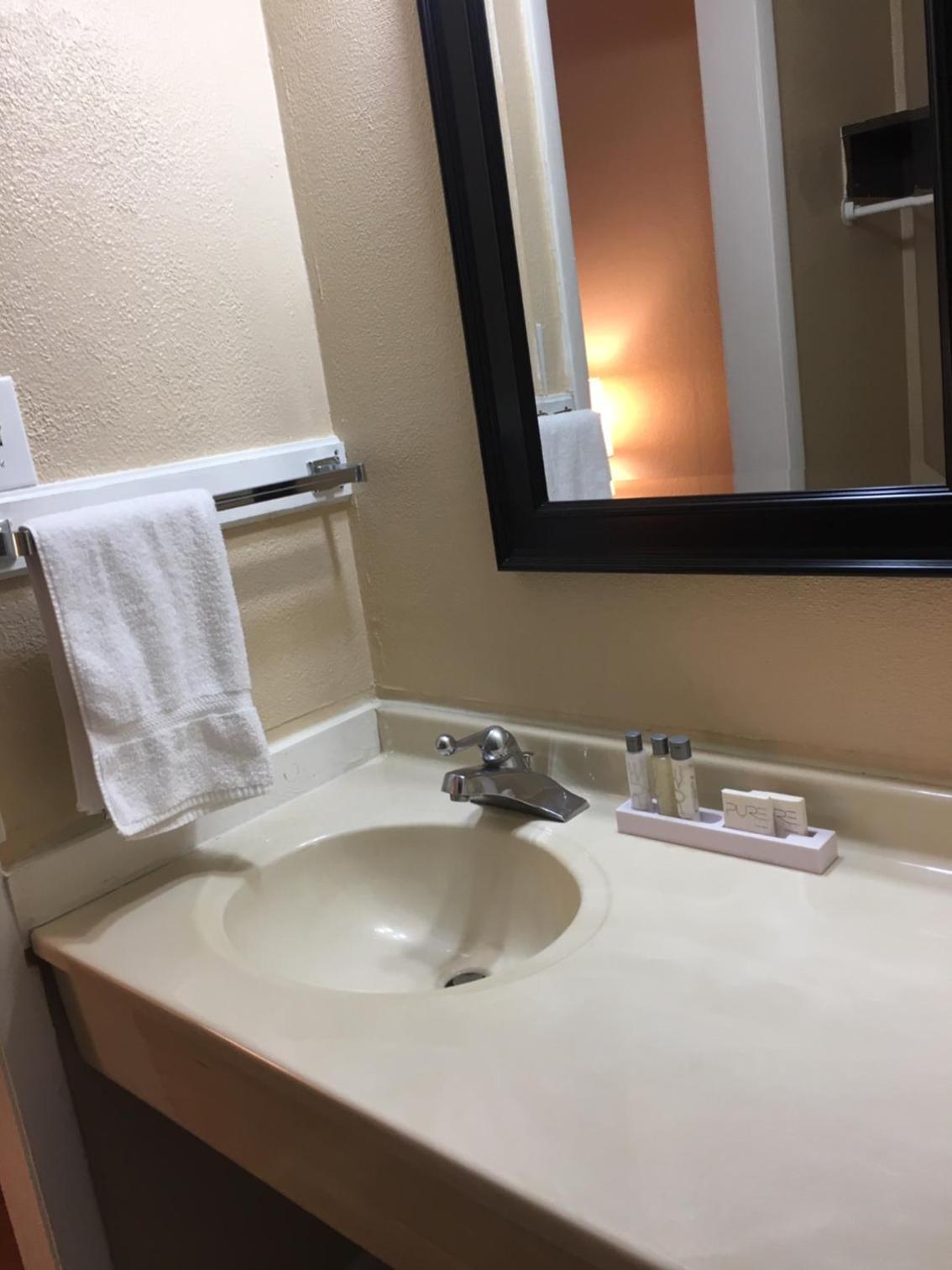 Winchester Vacations - ANS INN SUITES - Property Image 64
