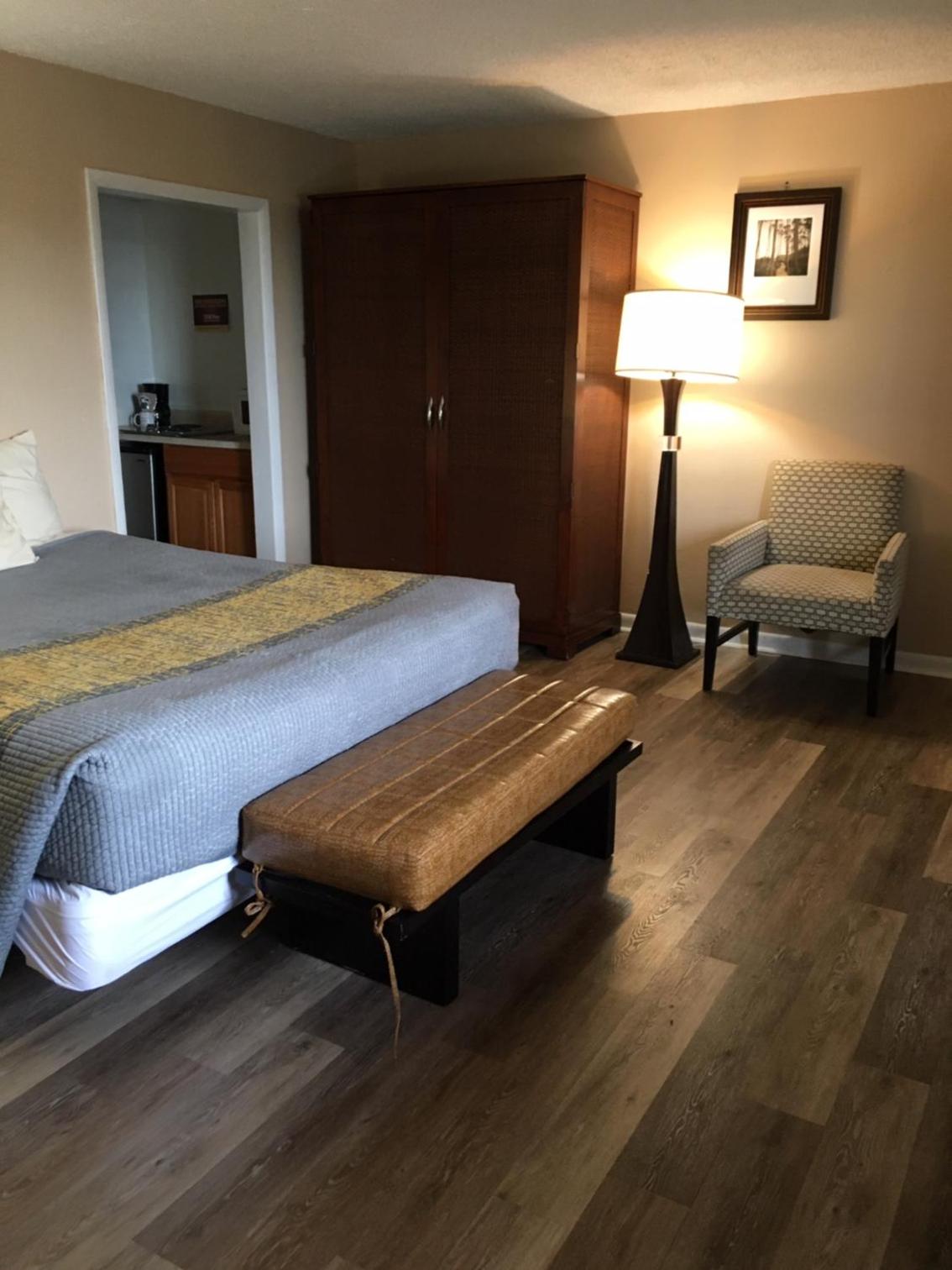 Winchester Vacations - ANS INN SUITES - Property Image 62