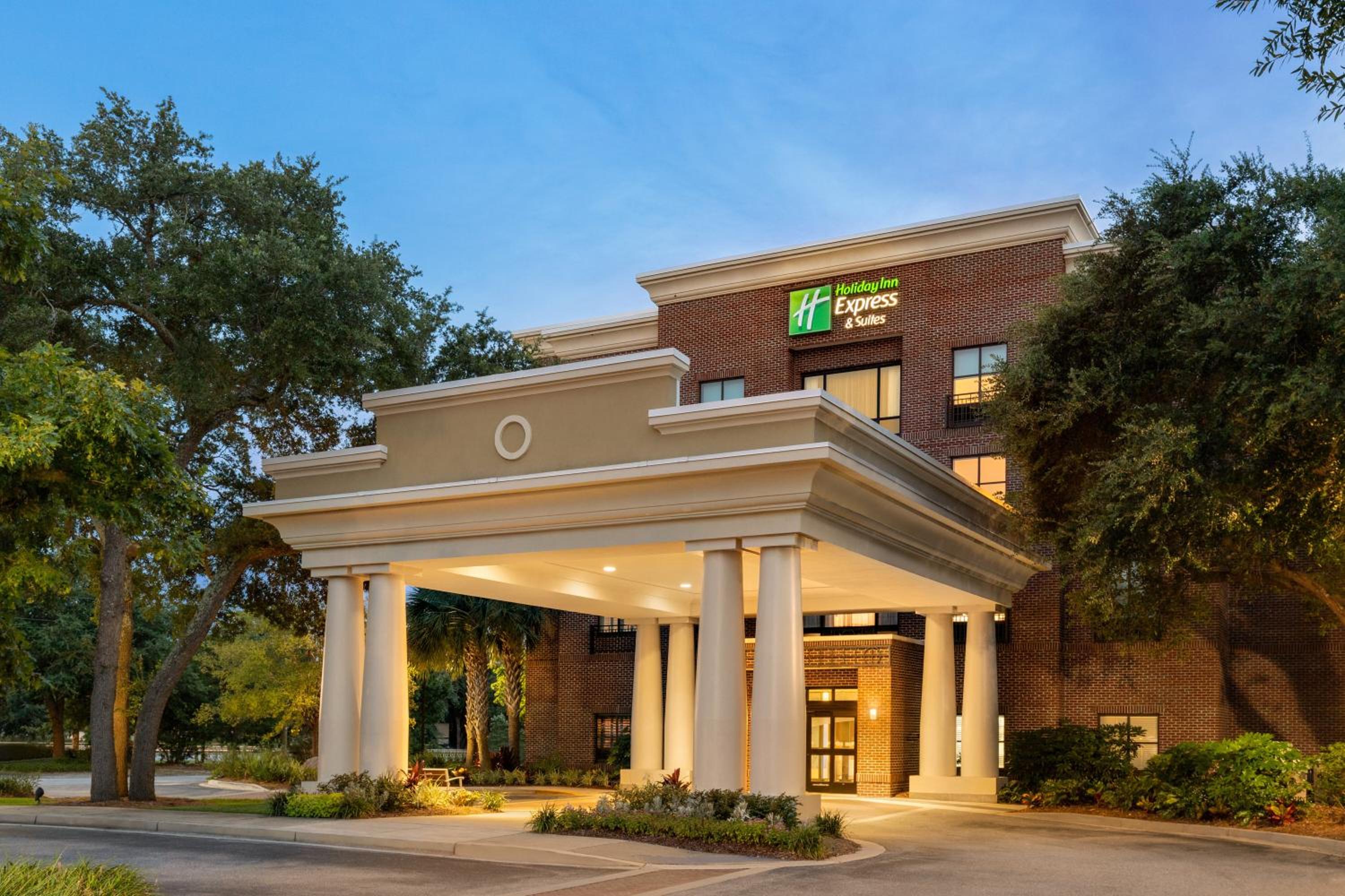 Hotel Holiday Inn Express & Suites Charleston - Mount Pleasant By Ihg