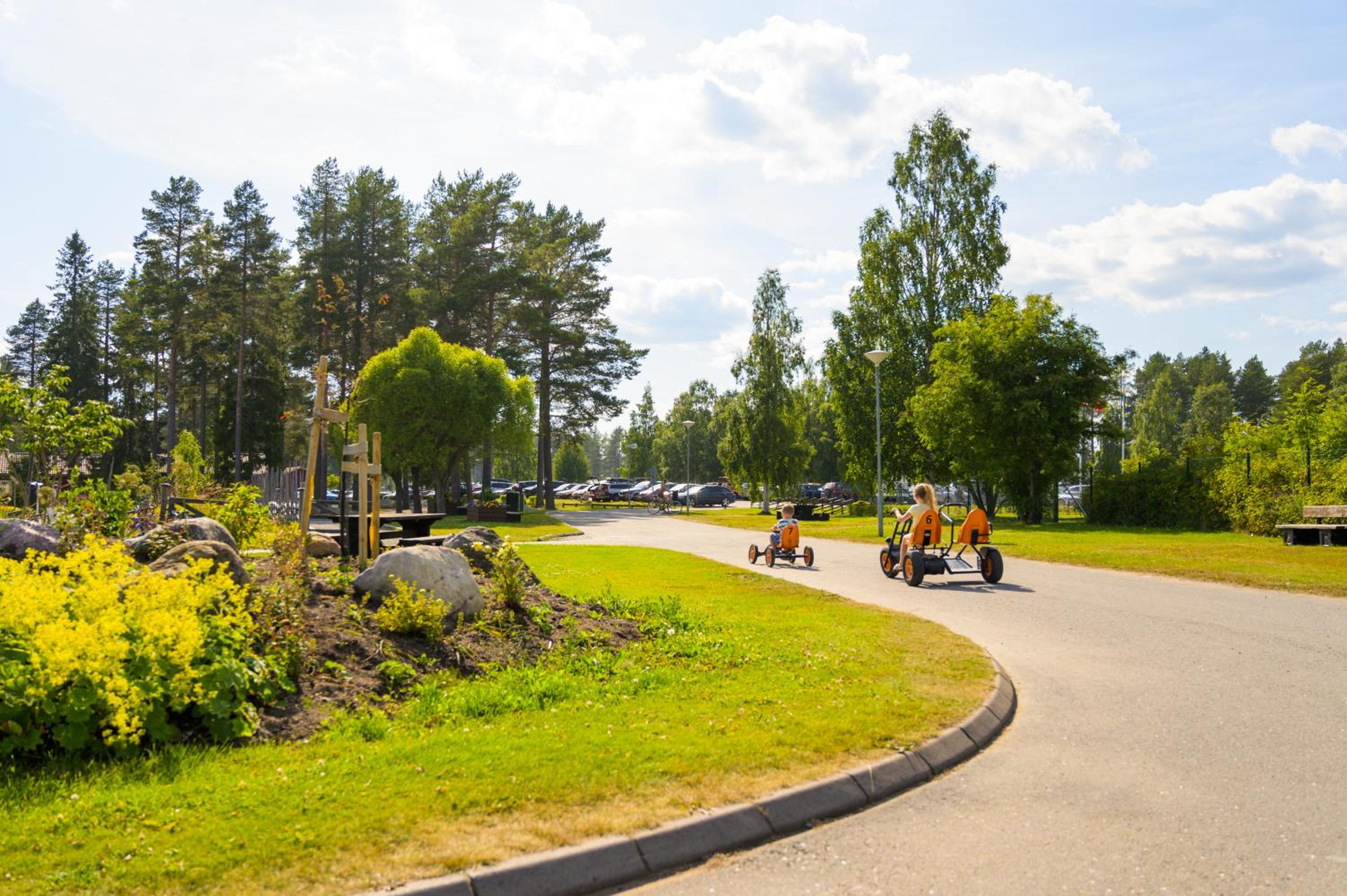 activities & amenities