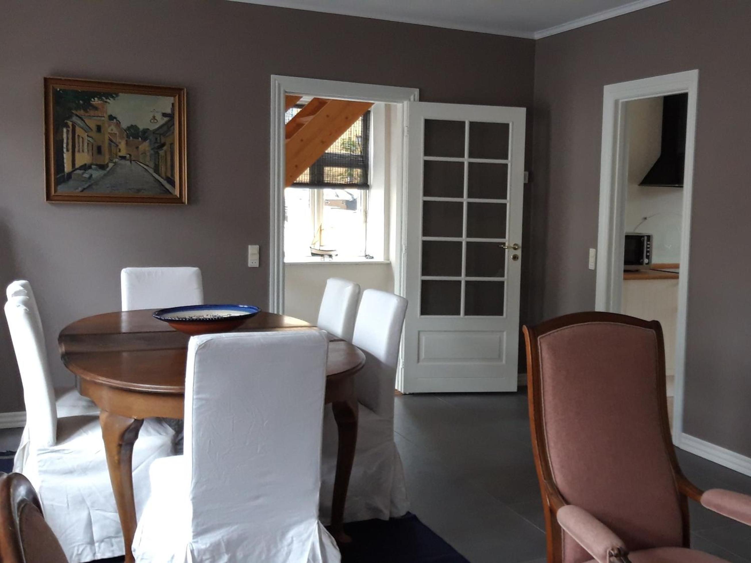 Charming house in the old town - renovated, WiFi, garden view 5