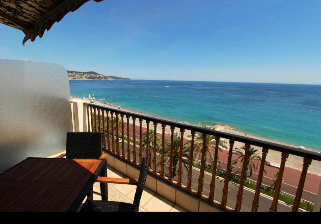 Appartement avec vue mer sur la Promenade des Anglais photo 1