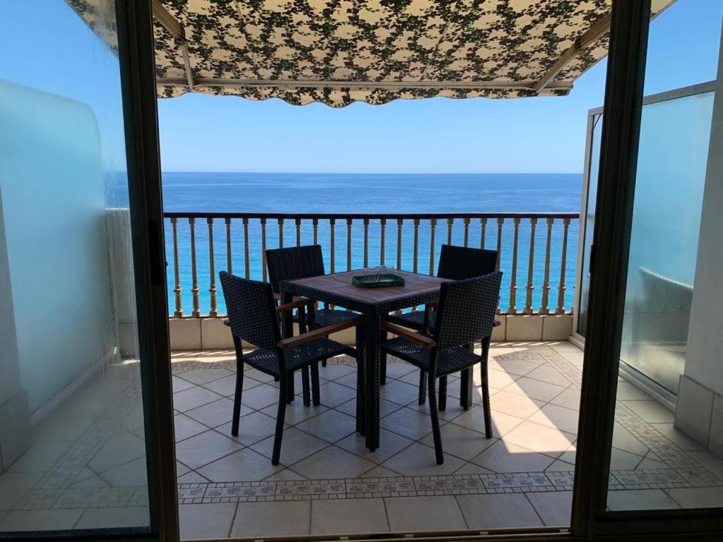 Appartement avec vue mer sur la Promenade des Anglais photo 2