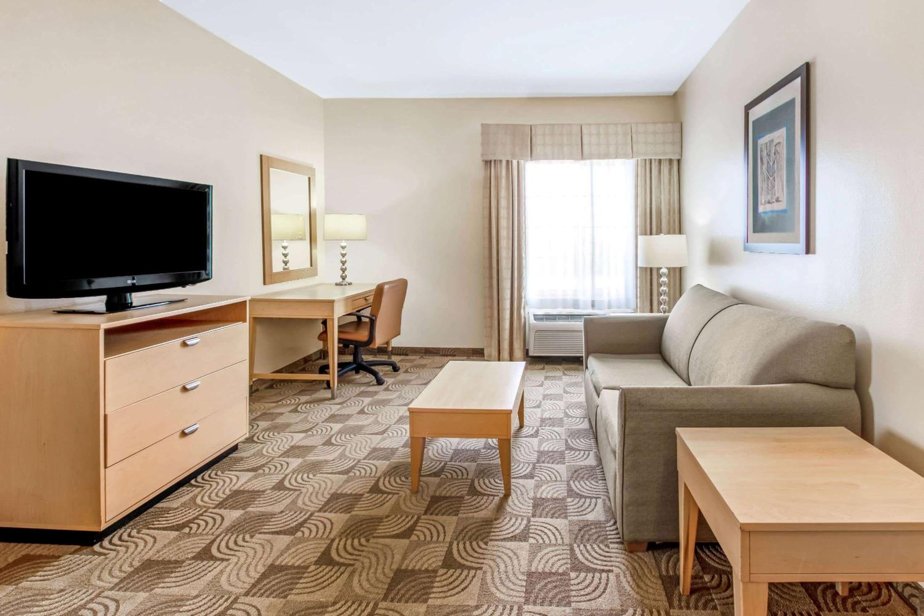 Tucumcari Vacations - La Quinta by Wyndham Tucumcari - Property Image 5