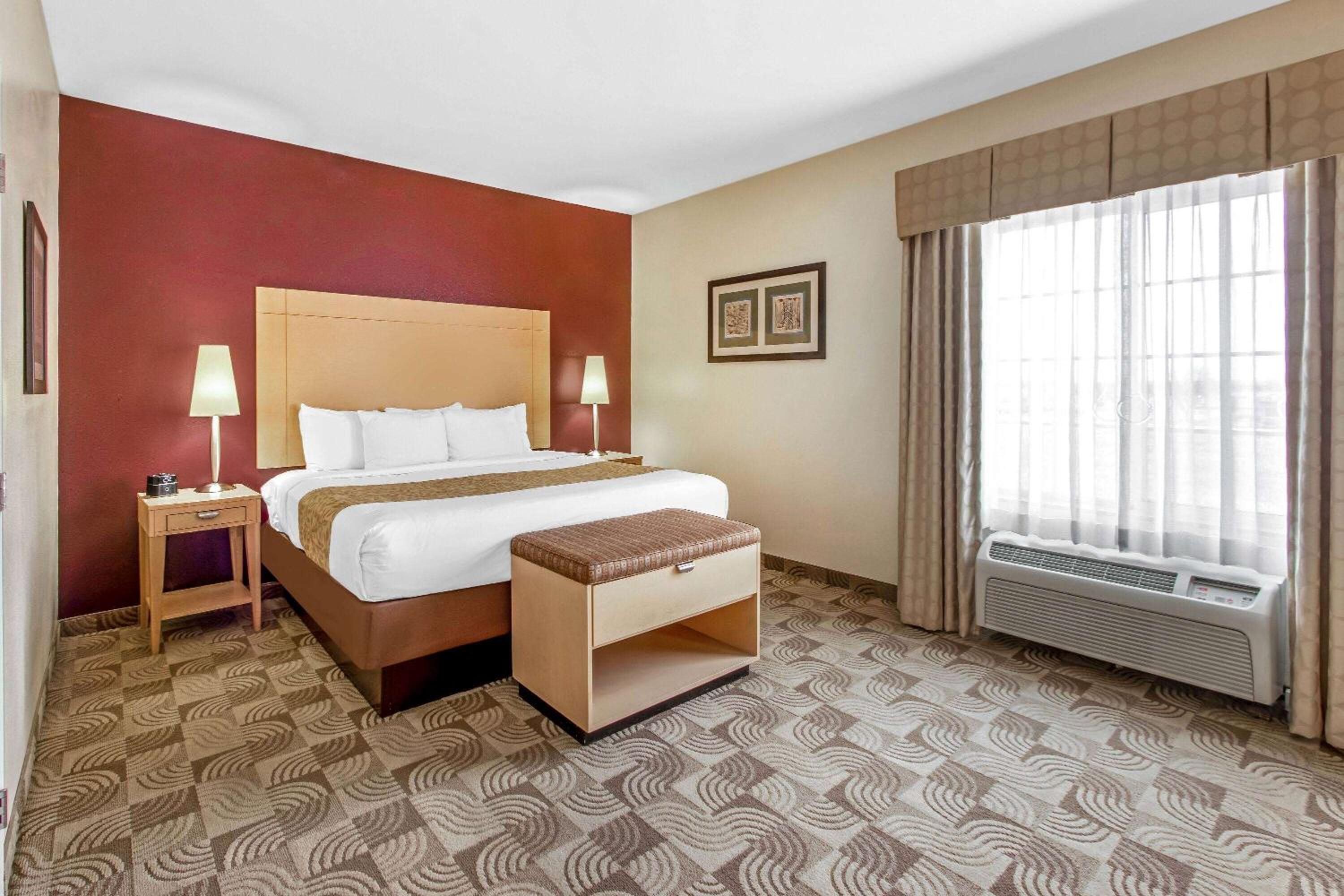 Tucumcari Vacations - La Quinta by Wyndham Tucumcari - Property Image 6