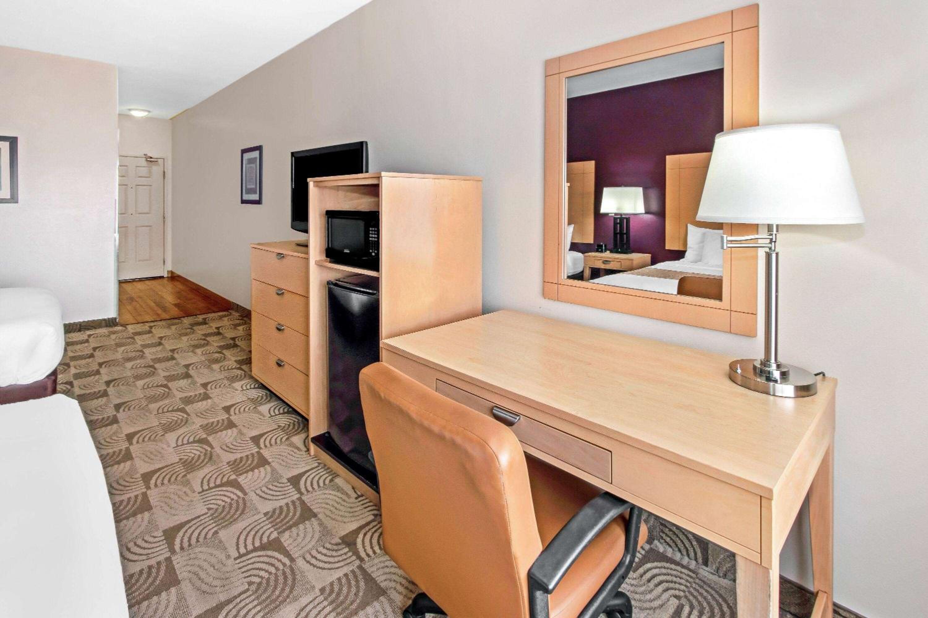 Tucumcari Vacations - La Quinta by Wyndham Tucumcari - Property Image 11