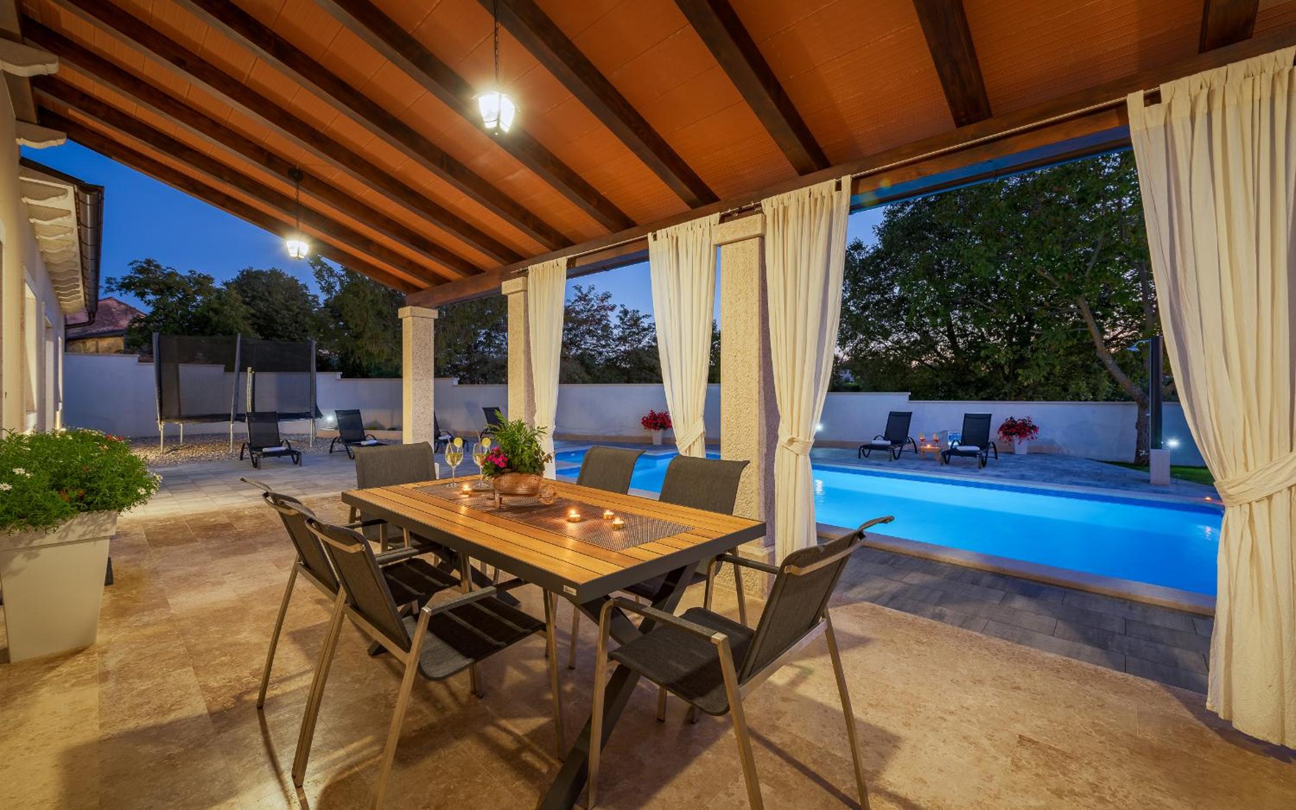 Villa Desapemani with heated pool