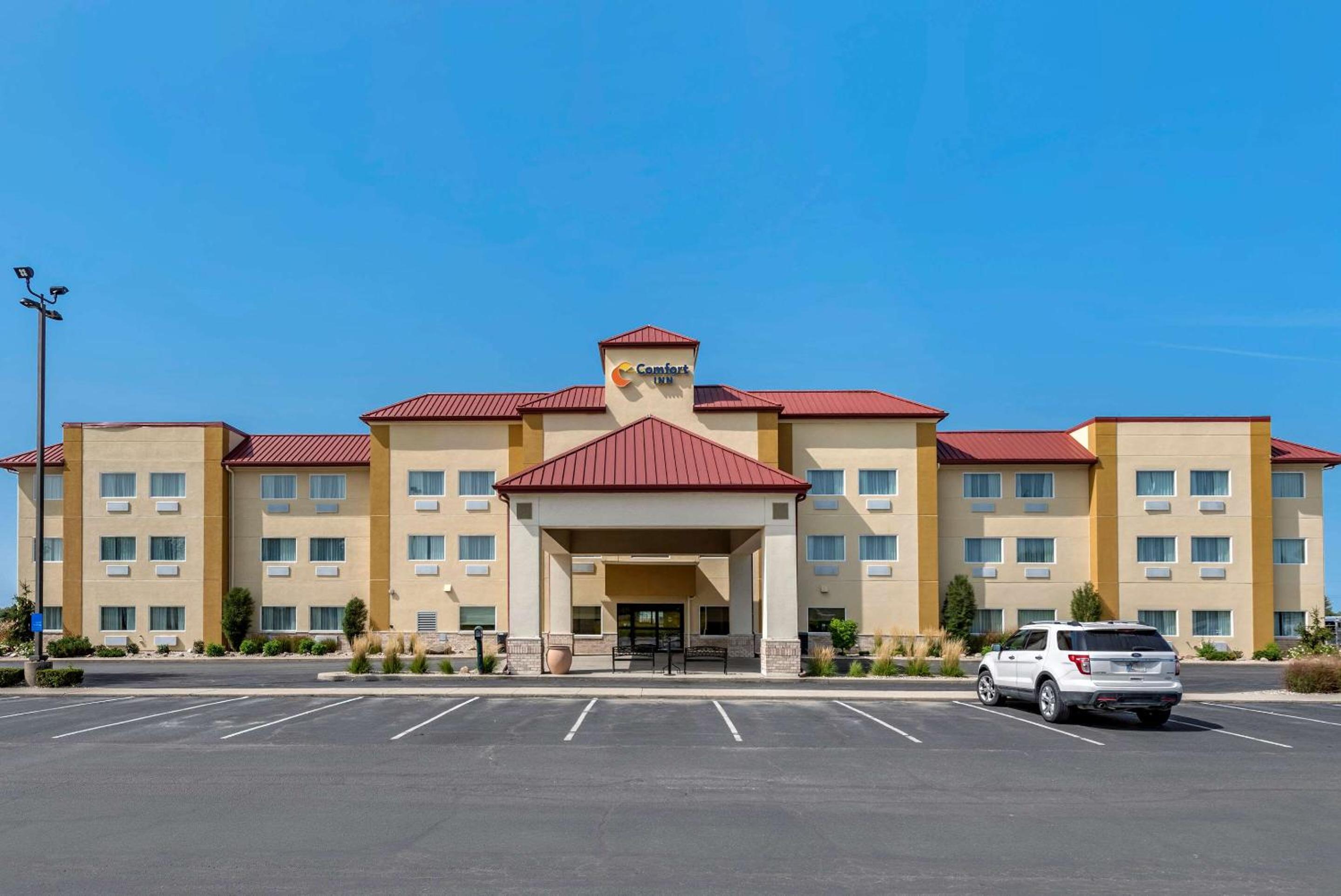 Crawfordsville Vacations - Comfort Inn - Property Image 1