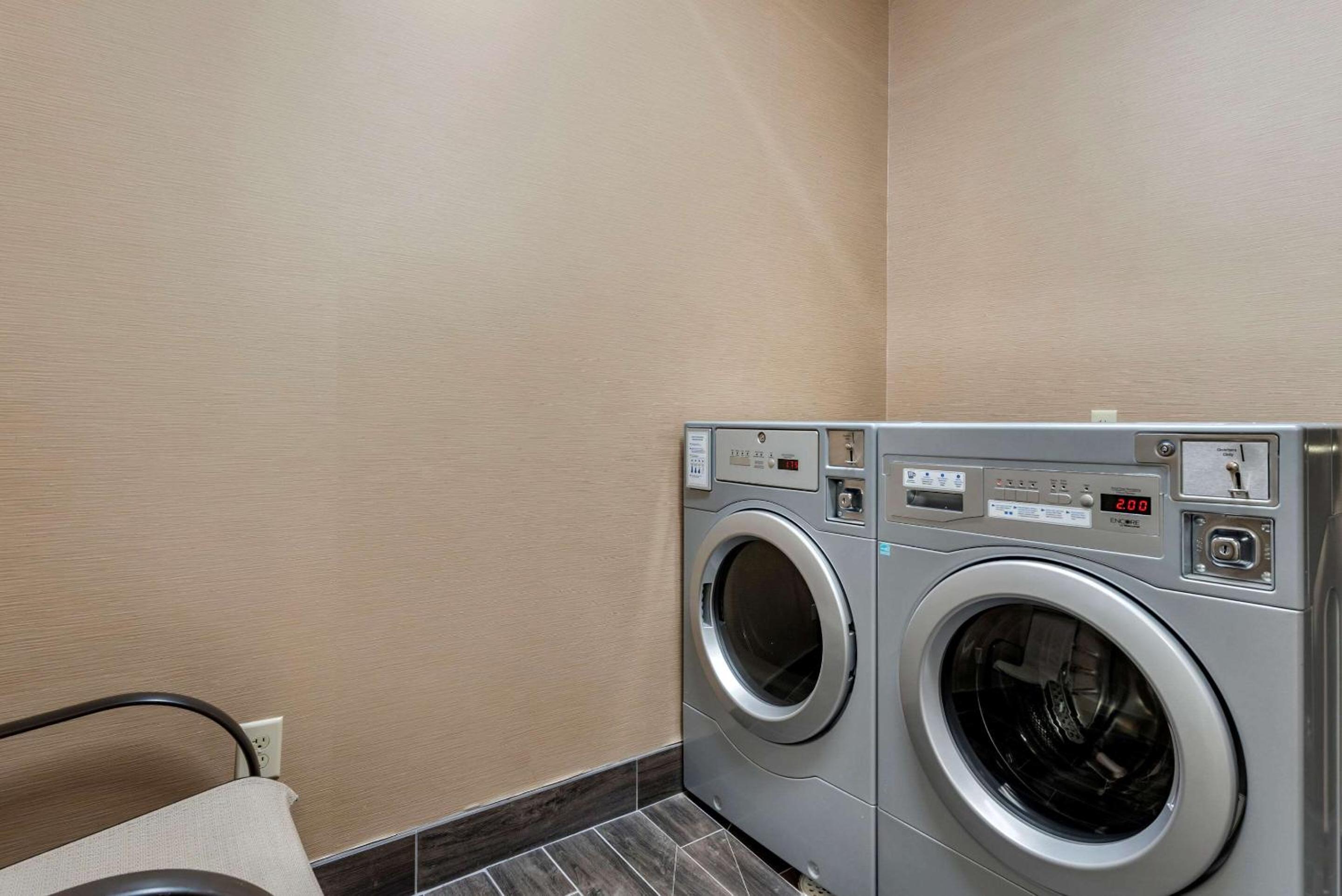 Crawfordsville Vacations - Comfort Inn - Property Image 3