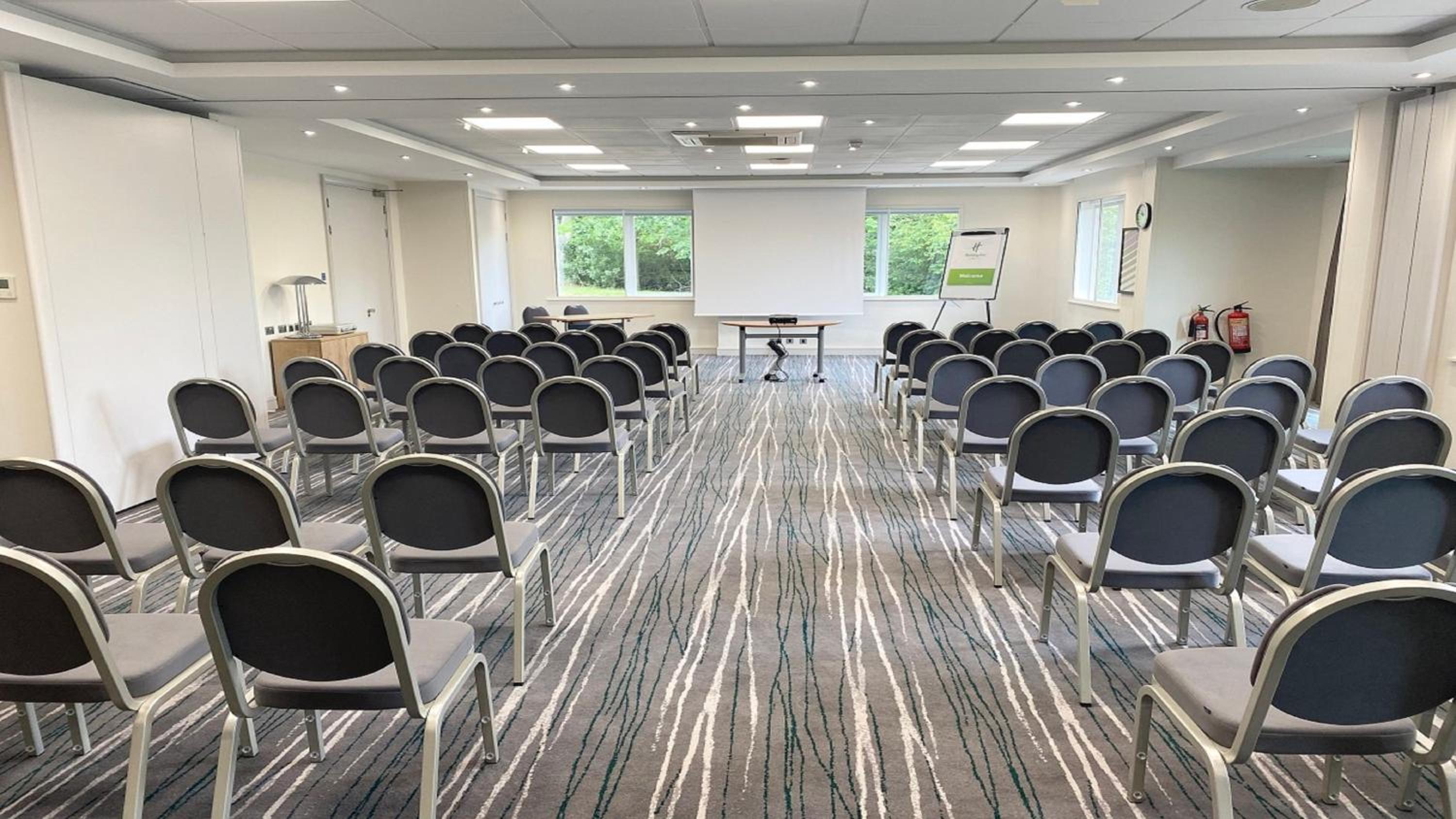 Aylesbury Vacations - Holiday Inn Aylesbury, an IHG Hotel - Property Image 9
