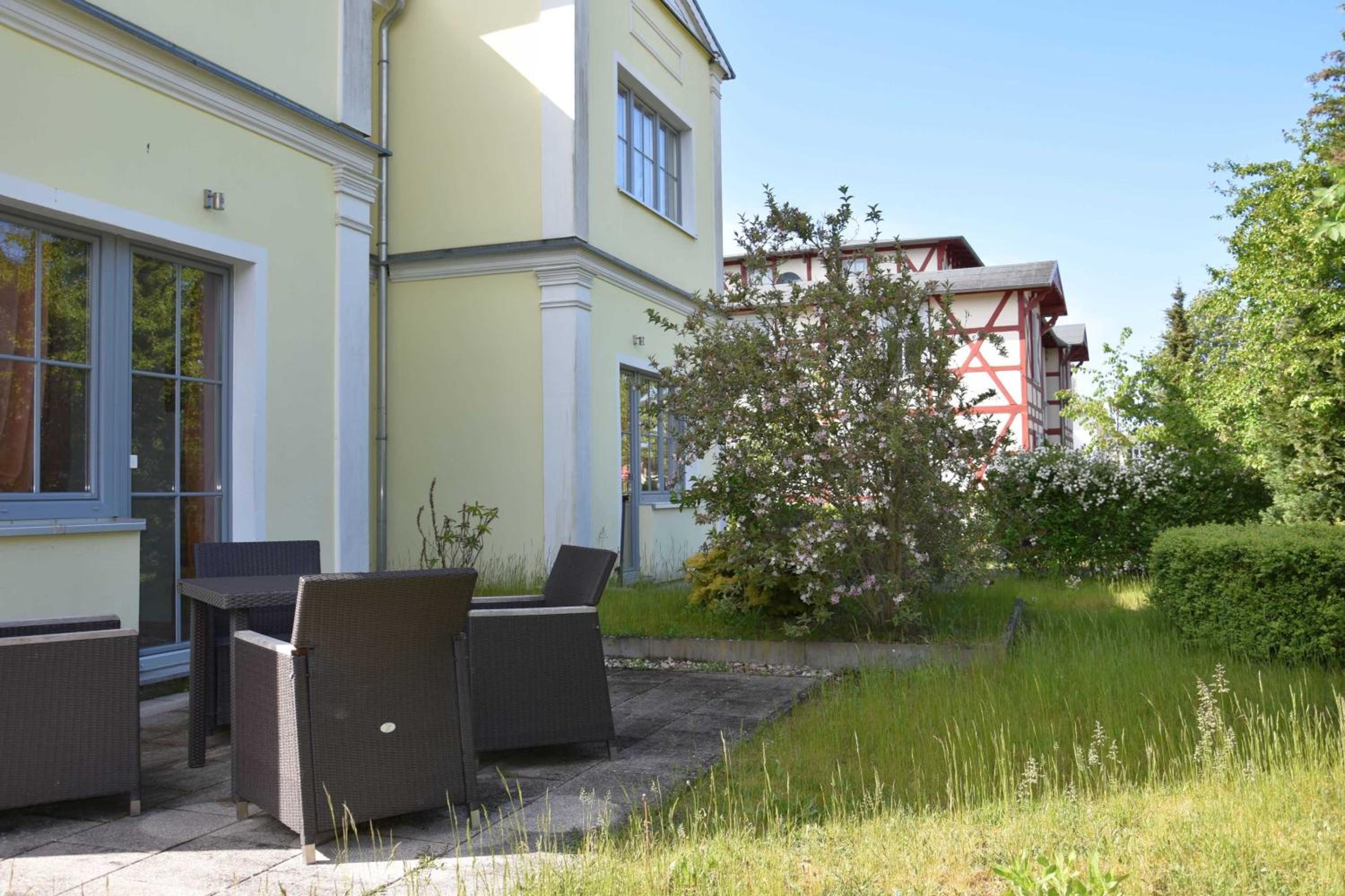 Villa Michaelis view 2