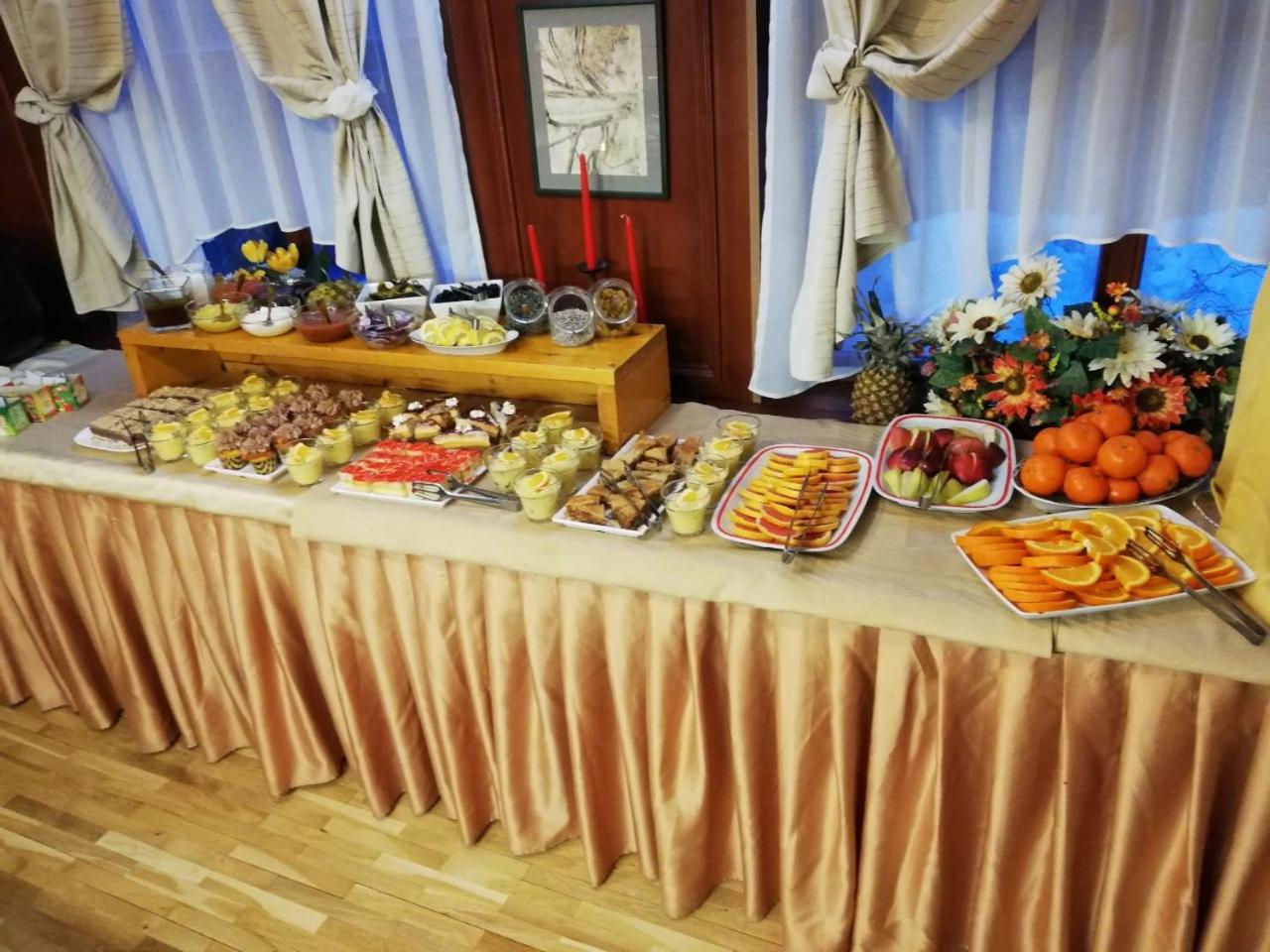 Elina Hotel