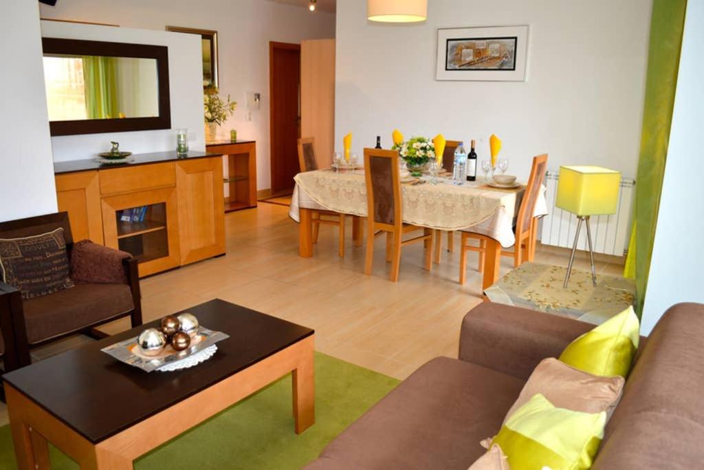 Parasol Appartment view 4