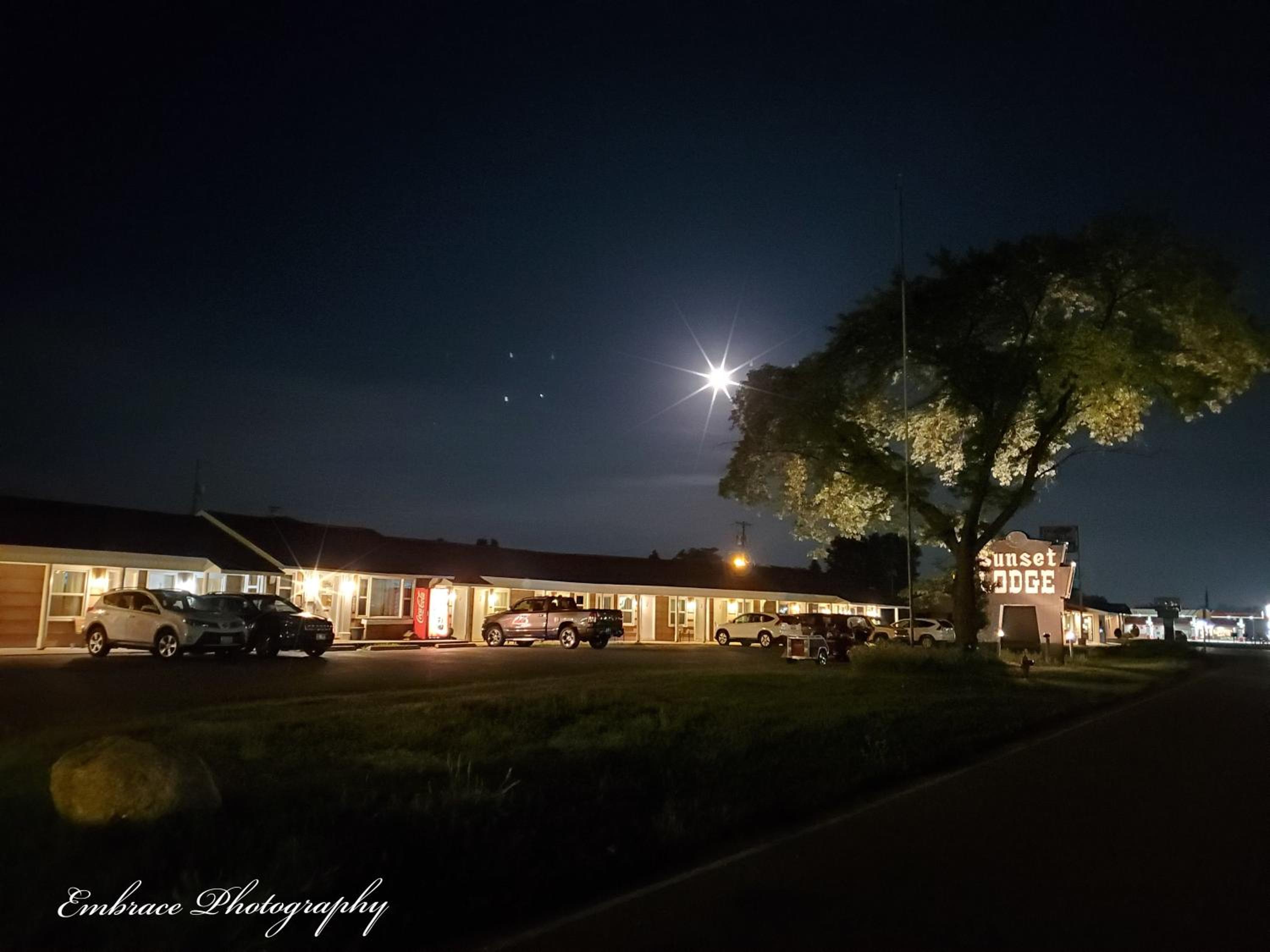 Sunset Lodge Escanaba