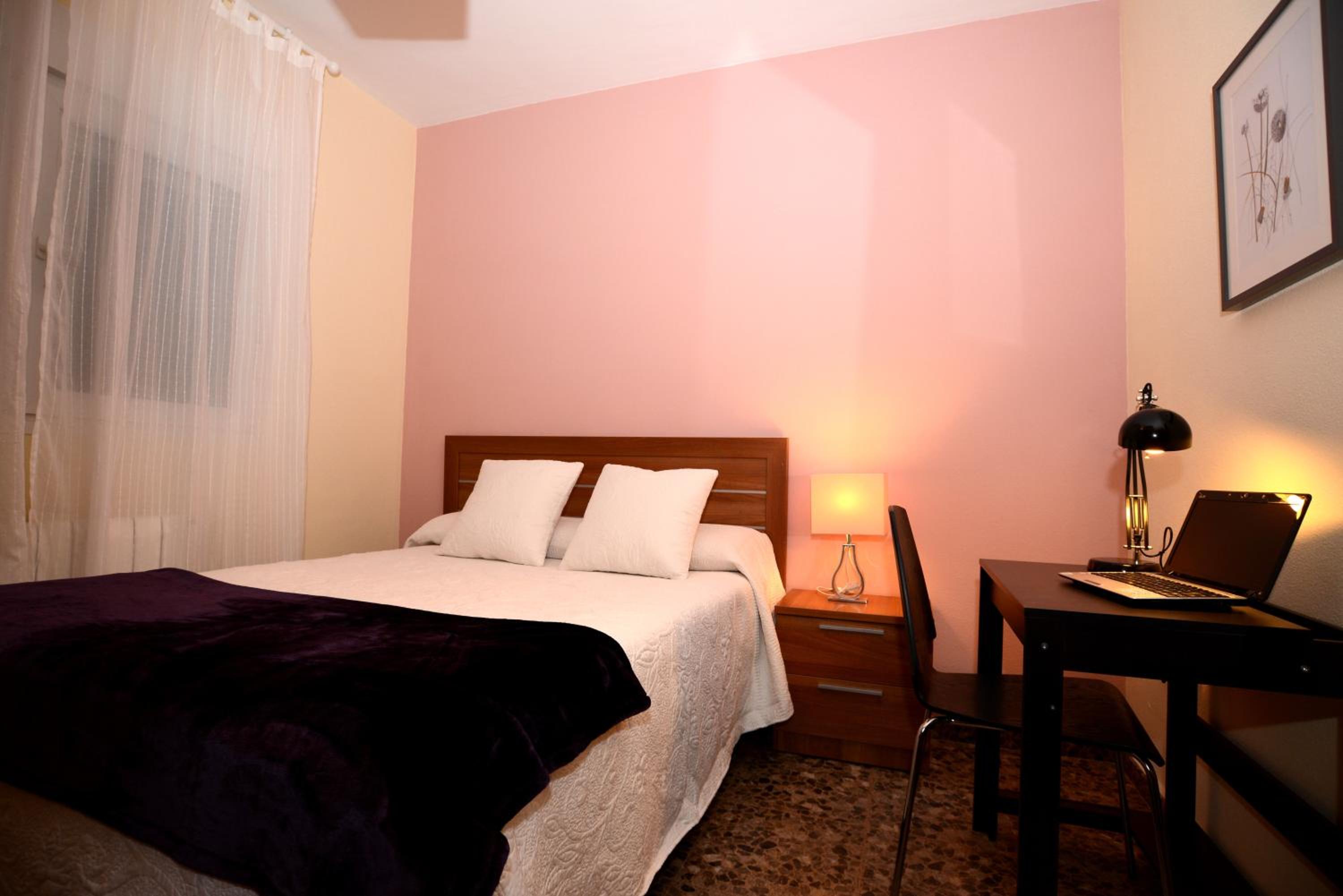 Apartamentos Turísticos Ceres Parking Gratis view 2