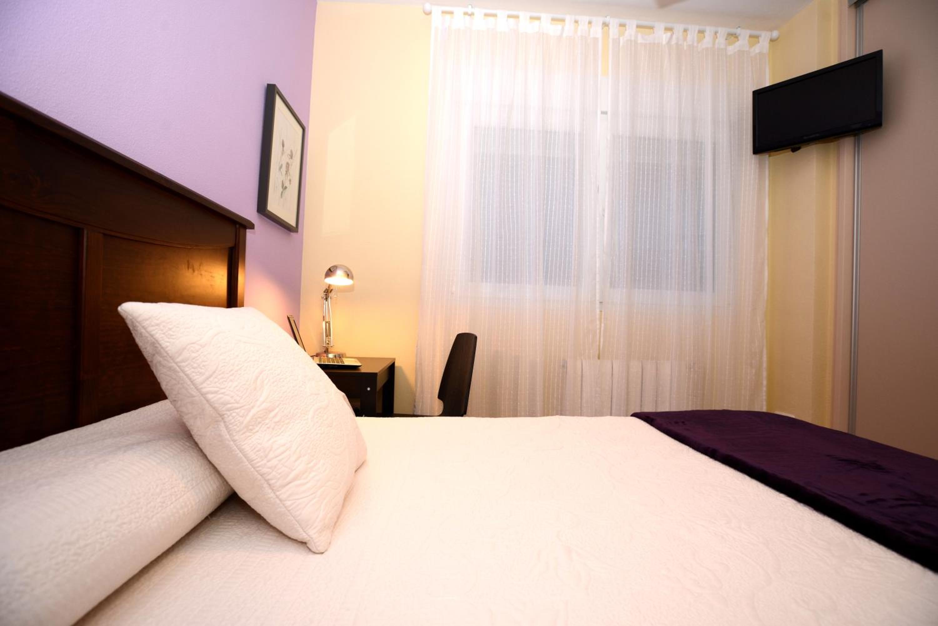 Apartamentos Turísticos Ceres Parking Gratis view 4