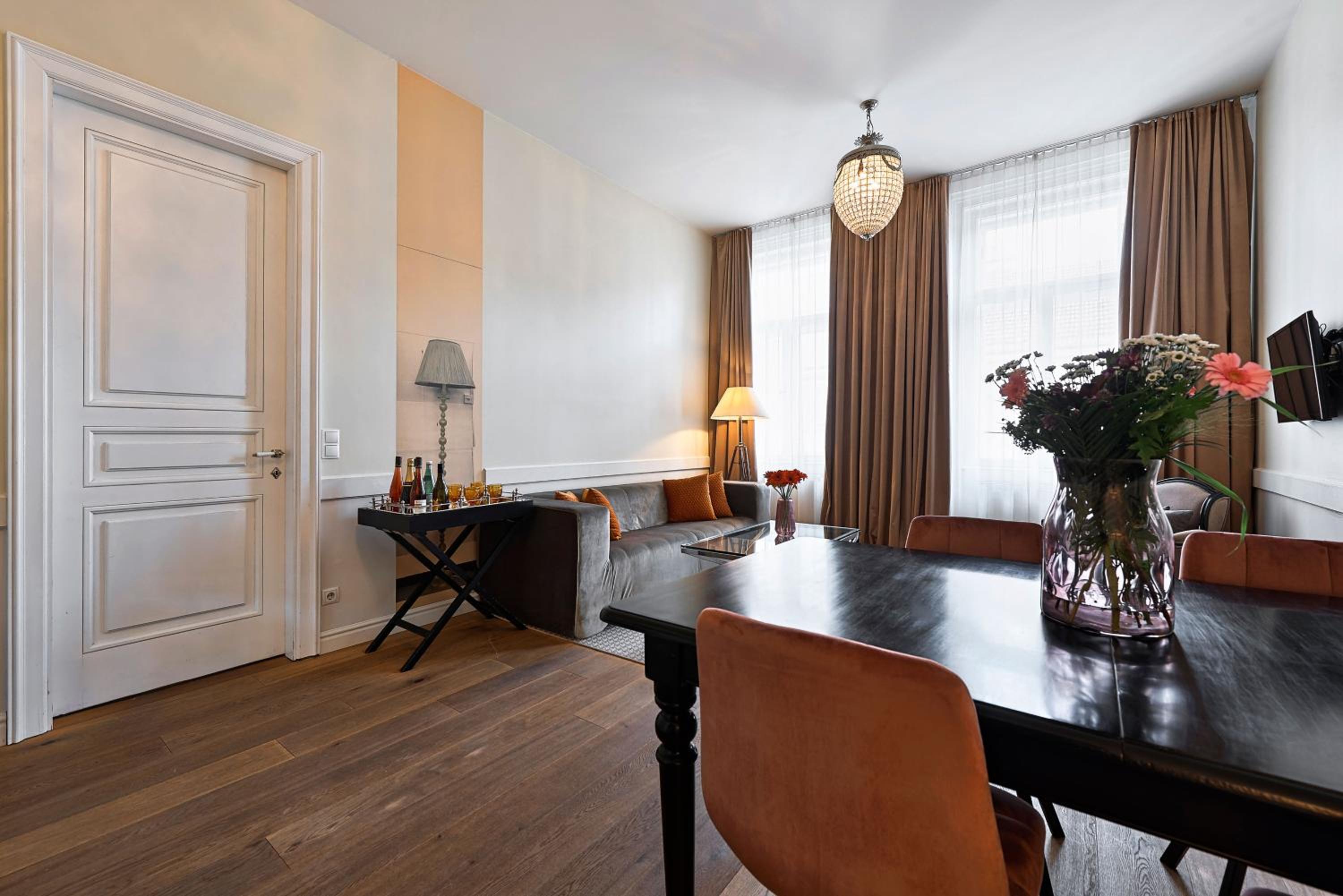 6 rooms Naschmarkt