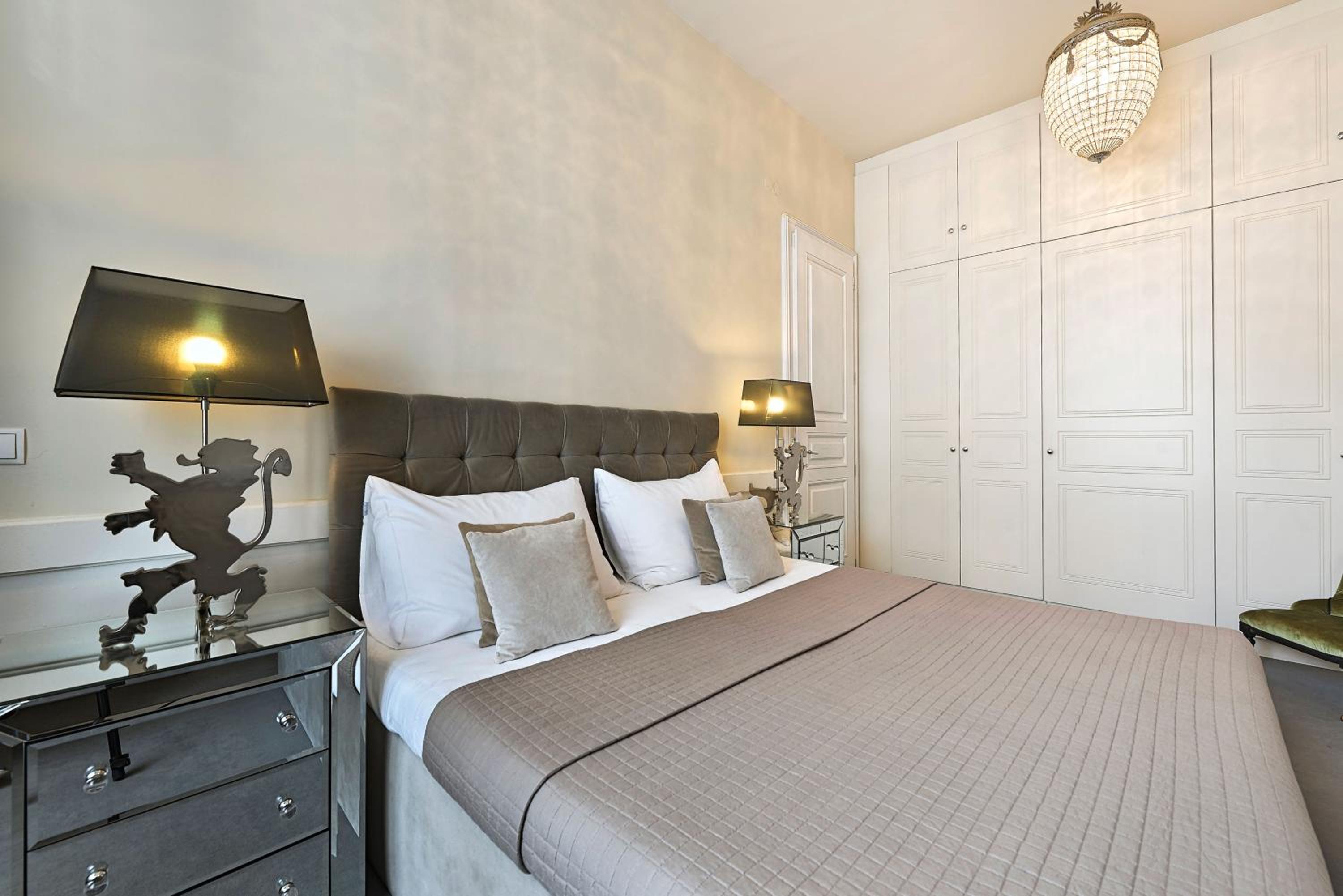 6 rooms Naschmarkt