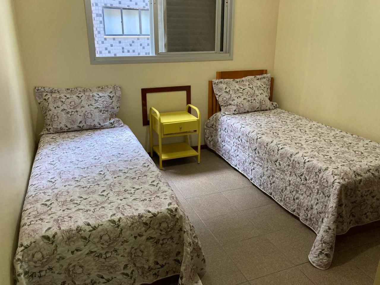 Joneson aluga um apto 3 Quartos na beira da Praia do Forte