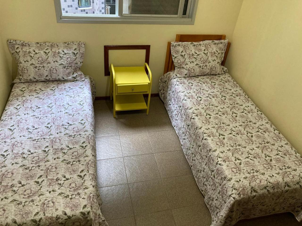 Joneson aluga um apto 3 Quartos na beira da Praia do Forte