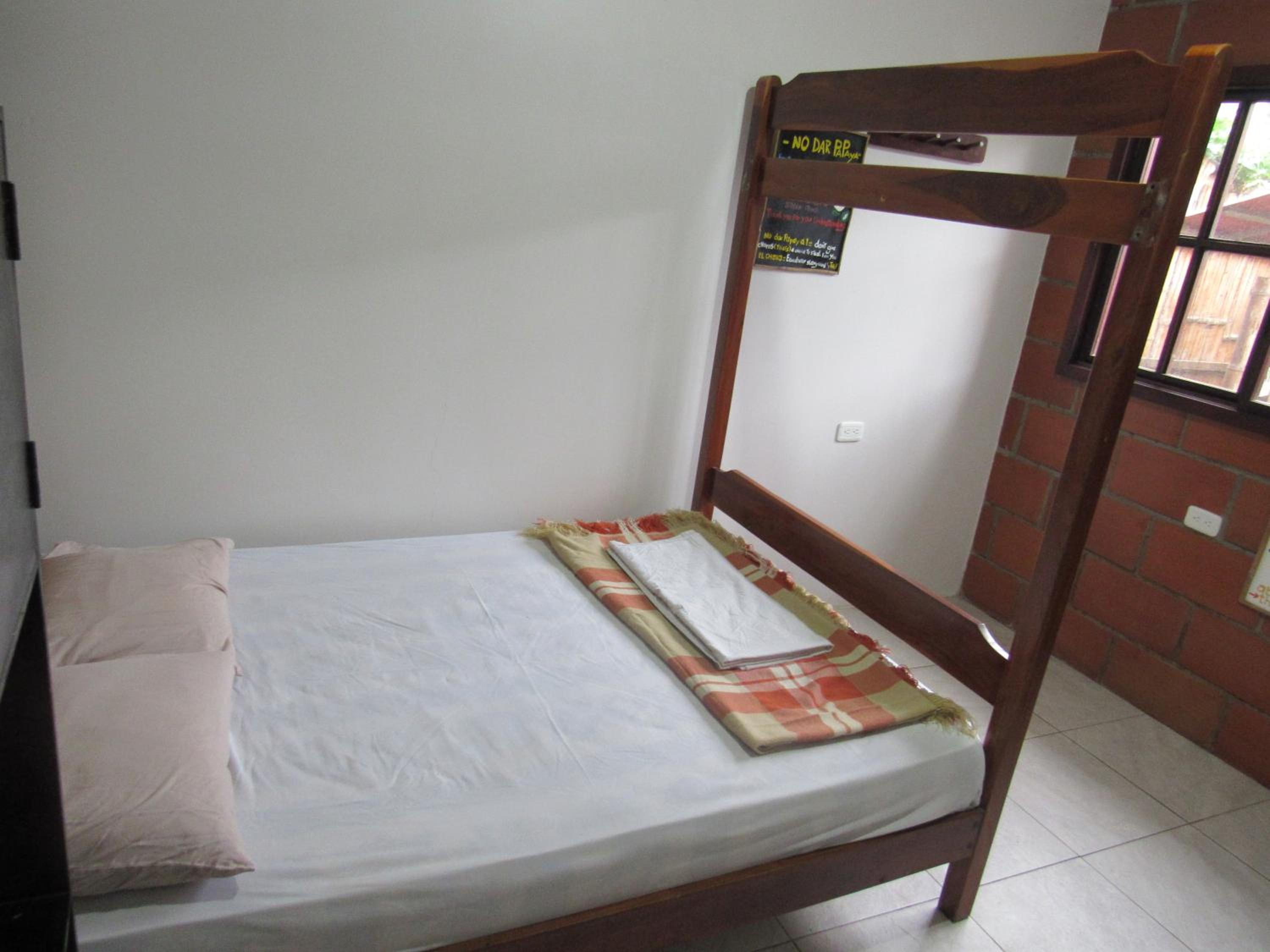 Esperanto Bed & Breakfast Surf Hostel view 3