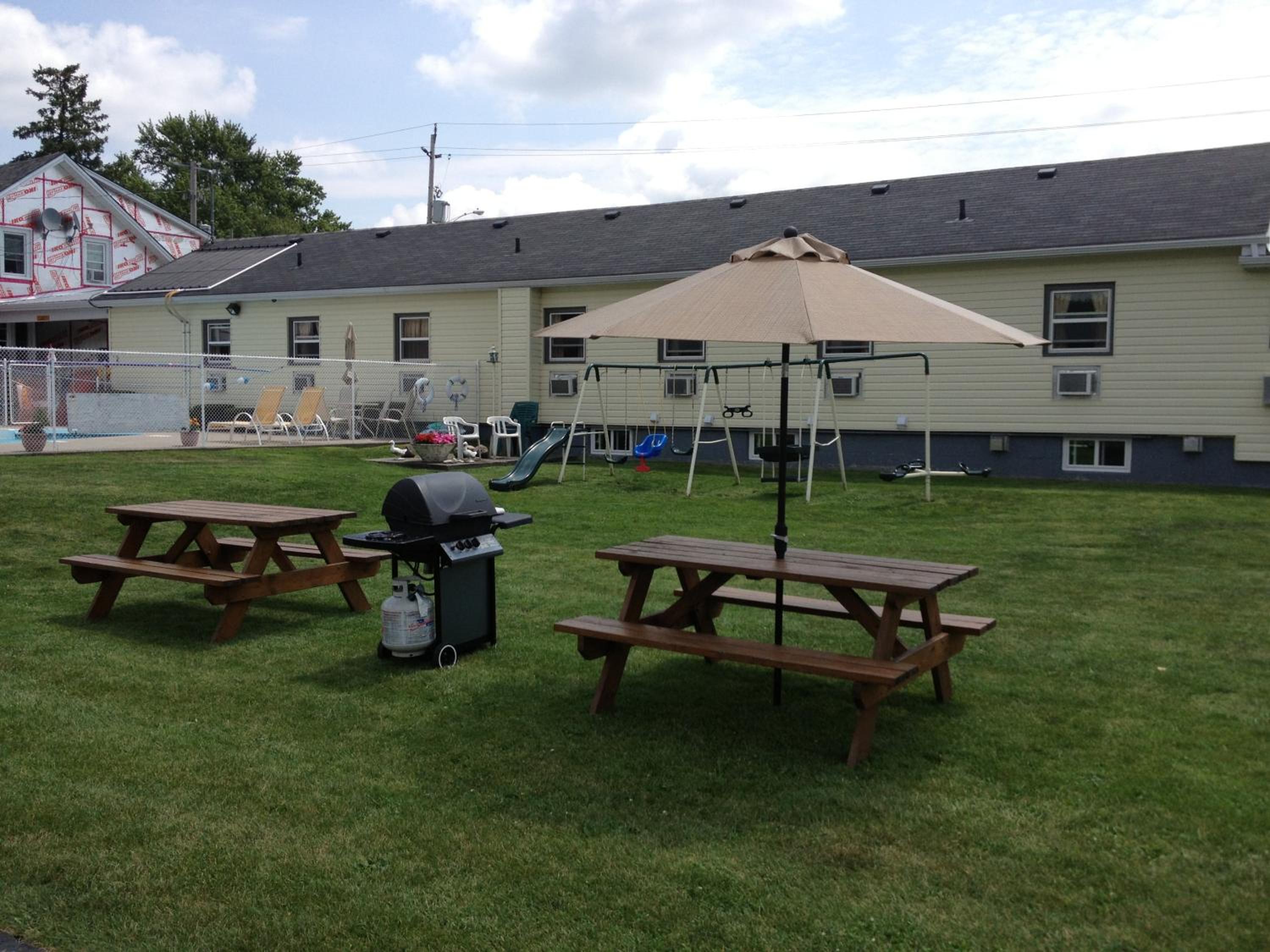 Fox Motor Inn
