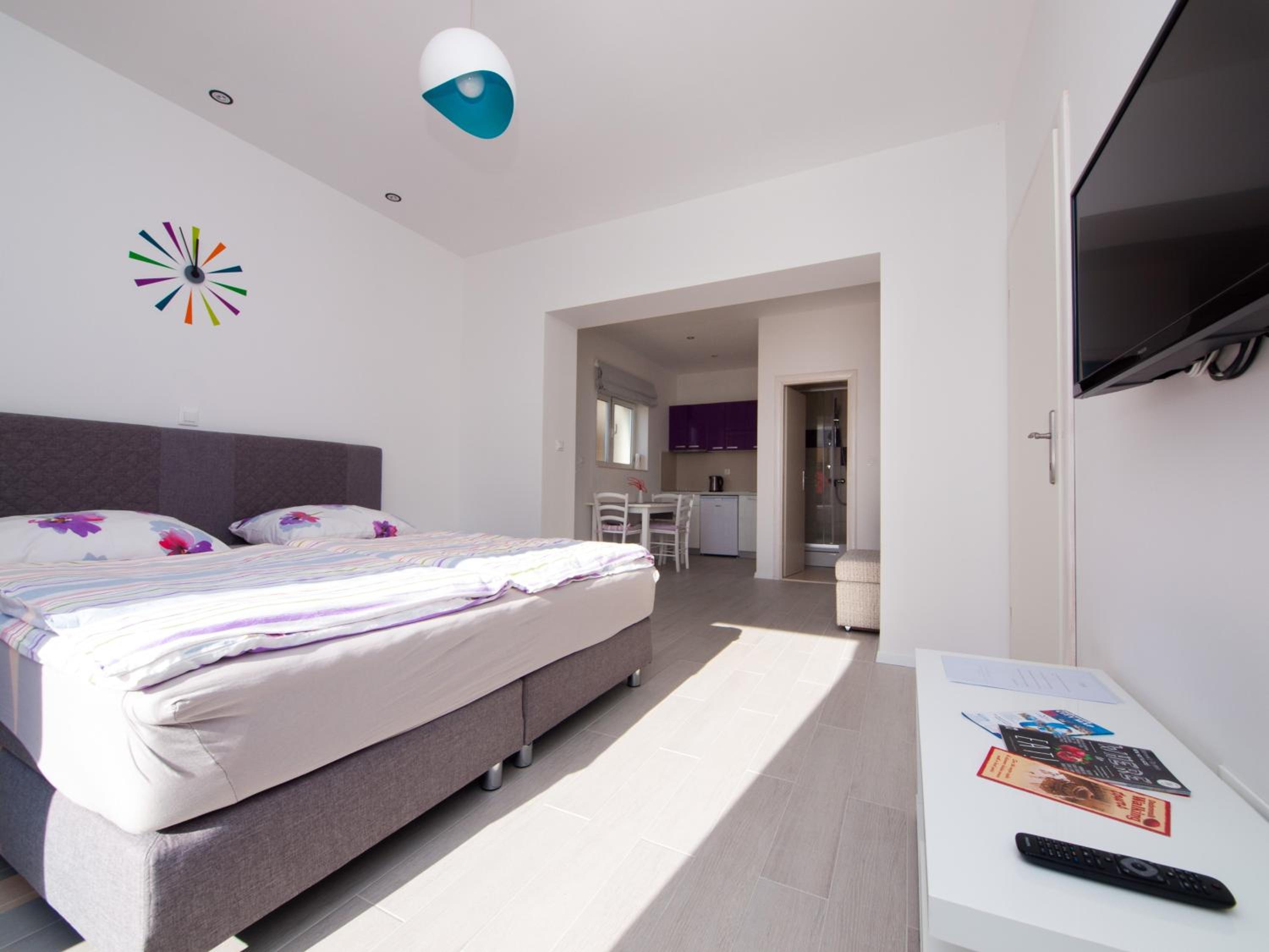 Apartments F & P