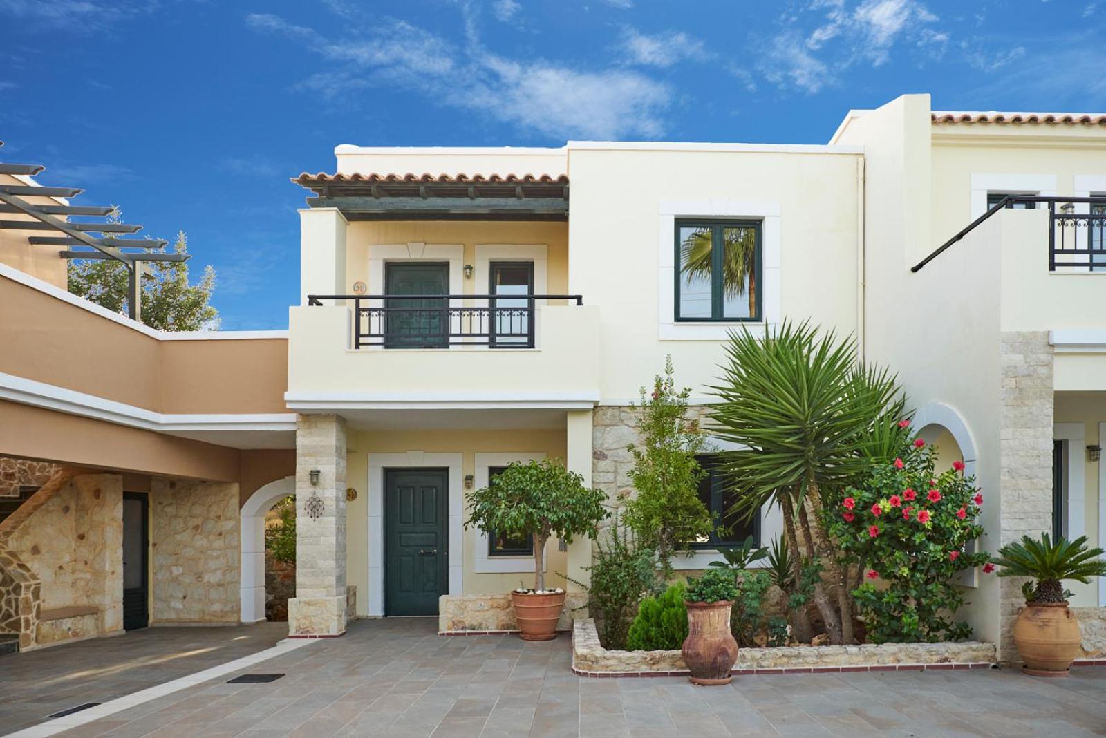 Hotel Dionysos Apartments & Studios - Image 1