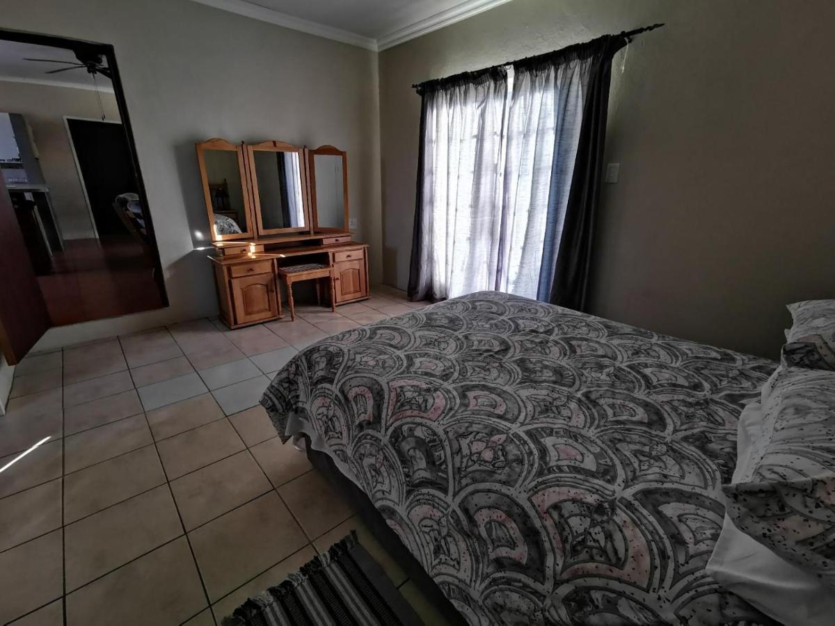 Photo 25