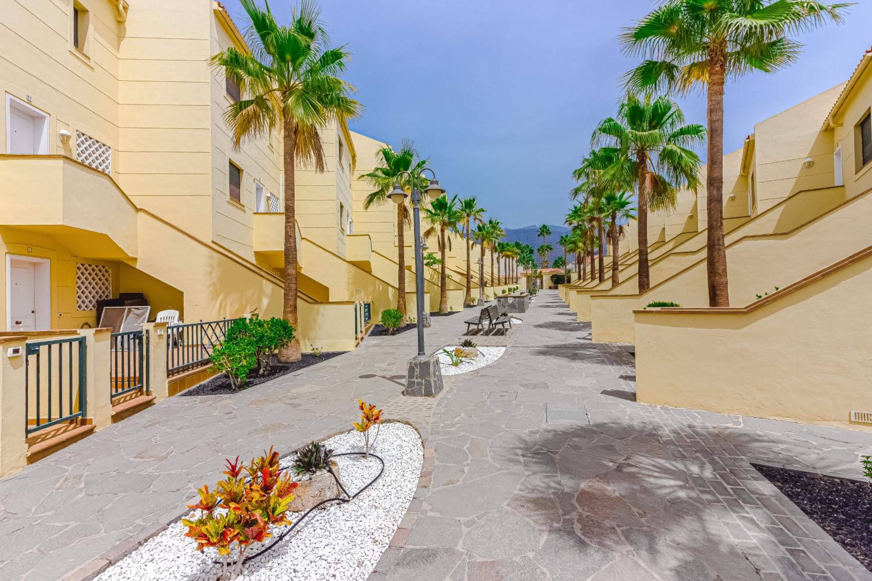 Cozy apartment in El Duque by AltamarHomes