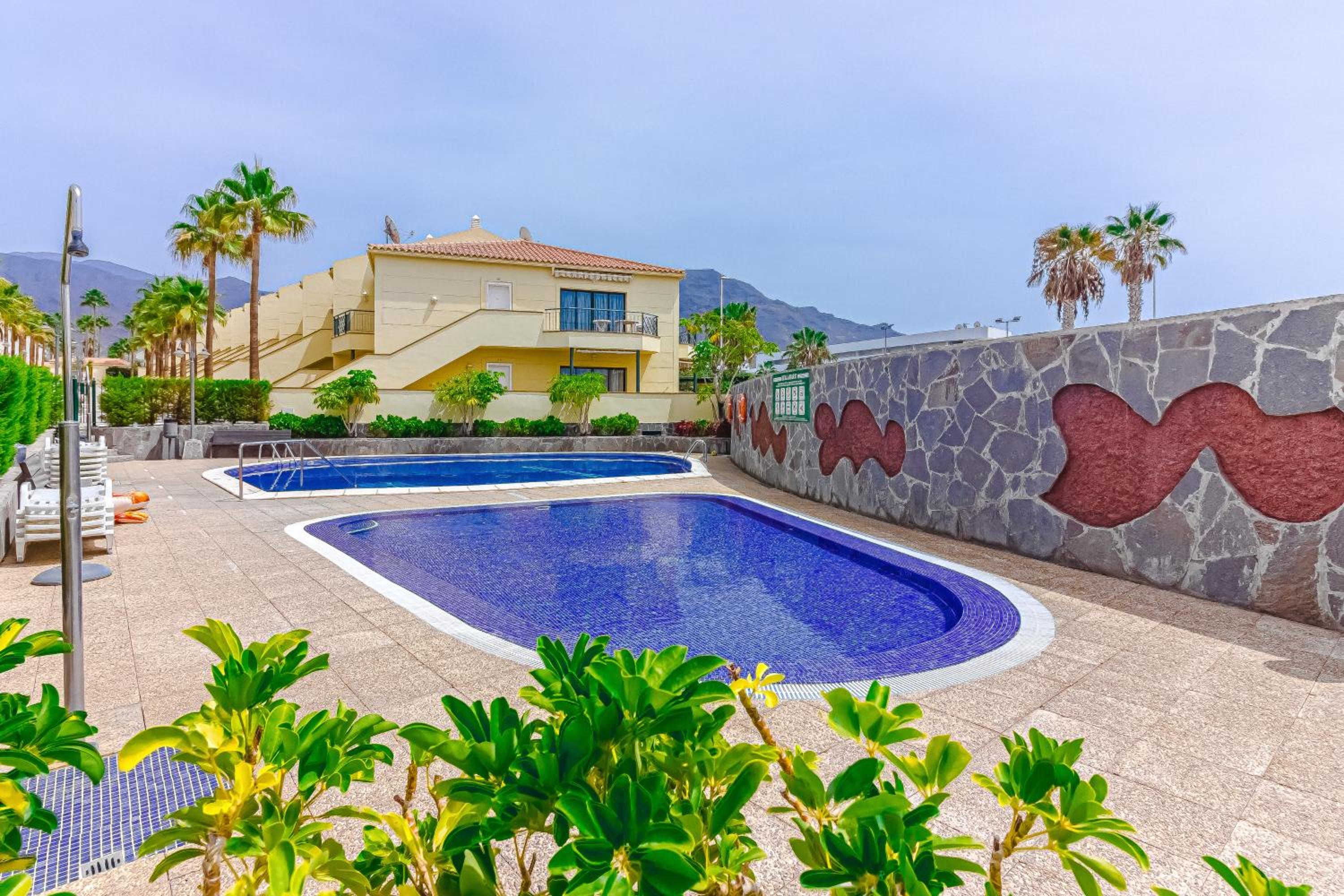 Cozy apartment in El Duque by AltamarHomes