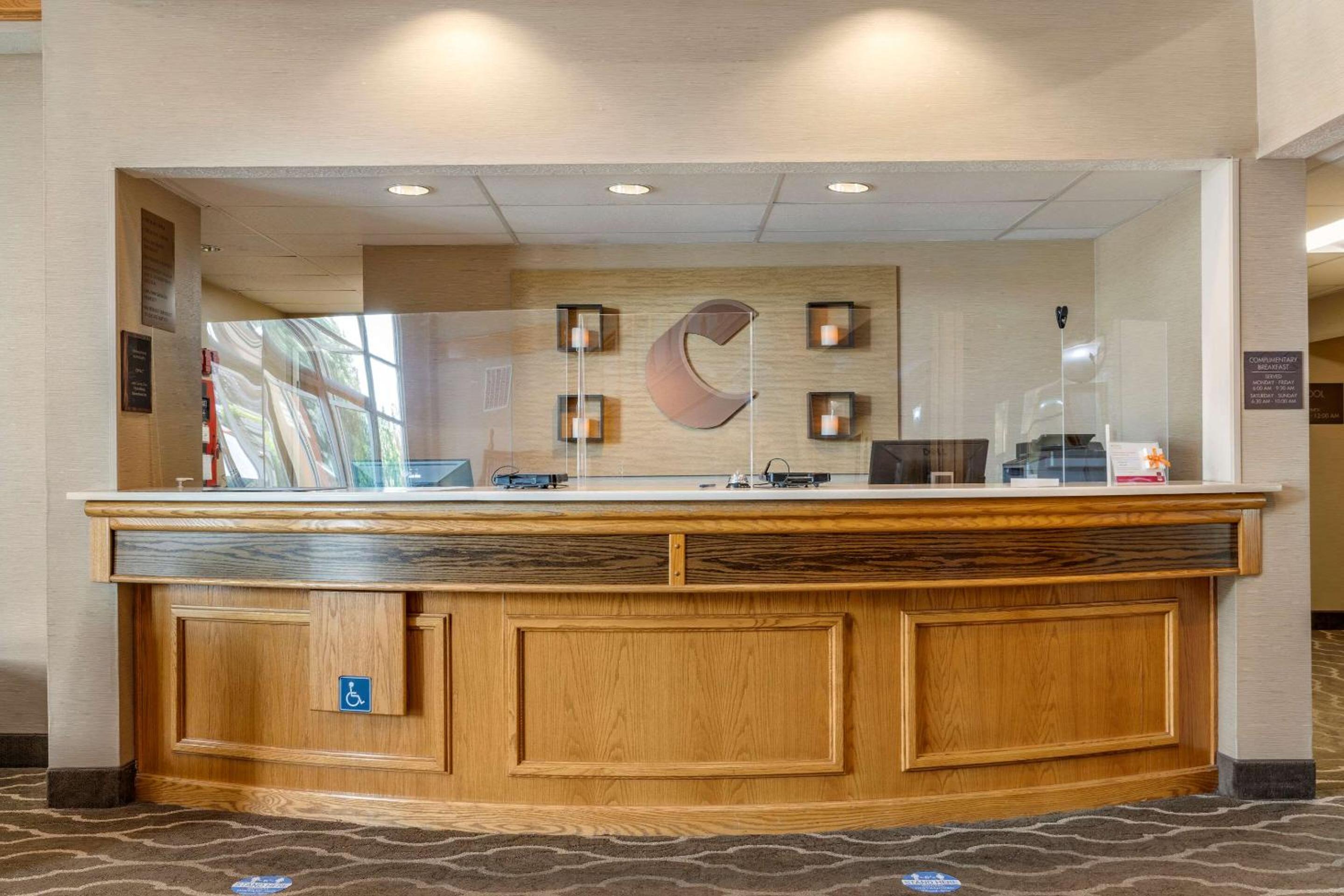 Albany Vacations - Comfort Suites Salem - Property Image 3