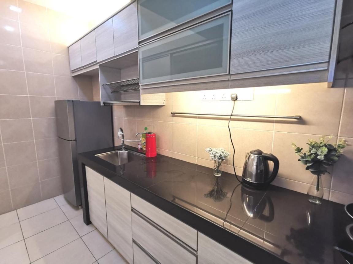 Menjalara Kepong Desapark & MITEC 中文房东- B16