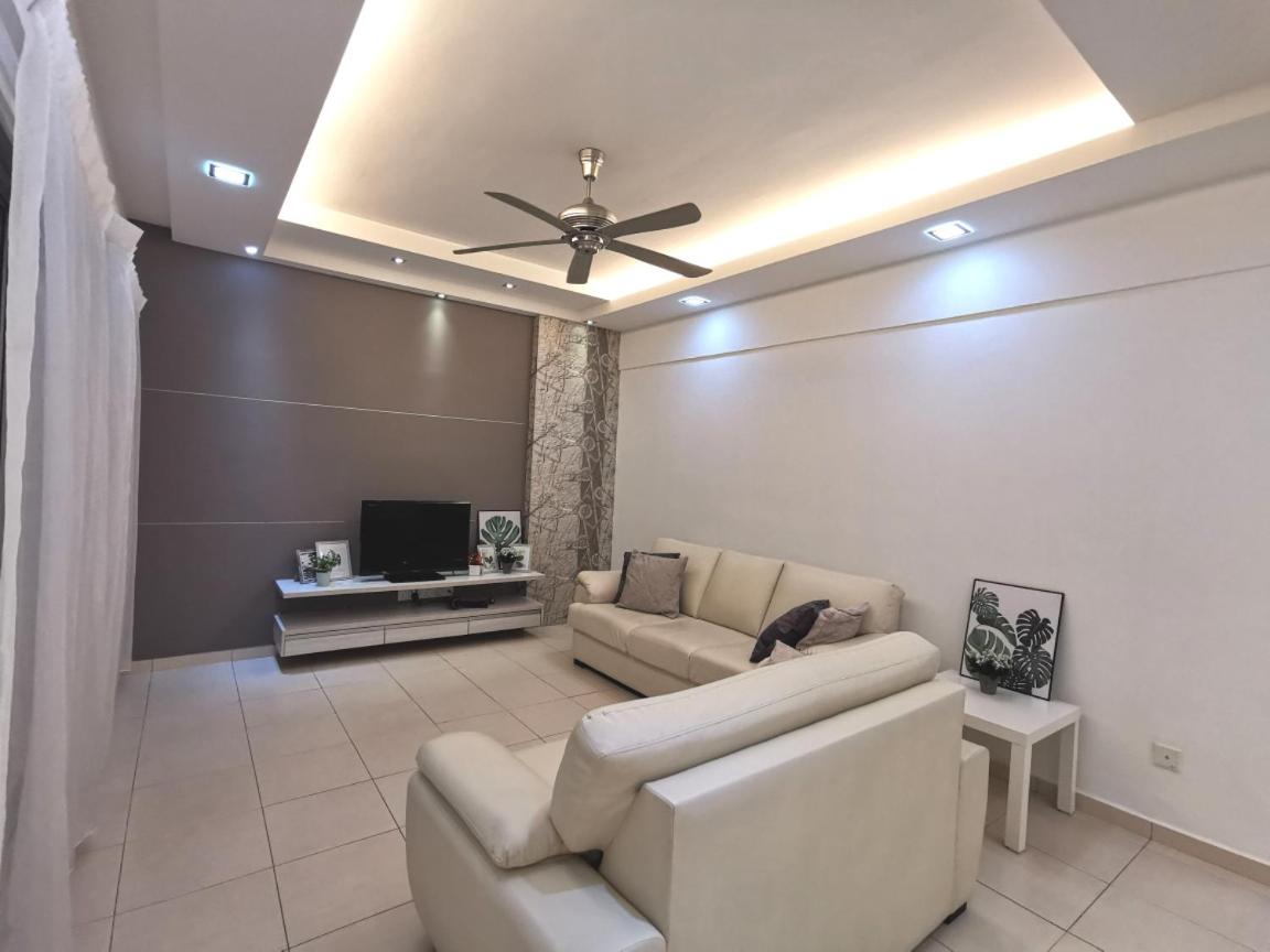 Menjalara Kepong Desapark & MITEC 中文房东- B16
