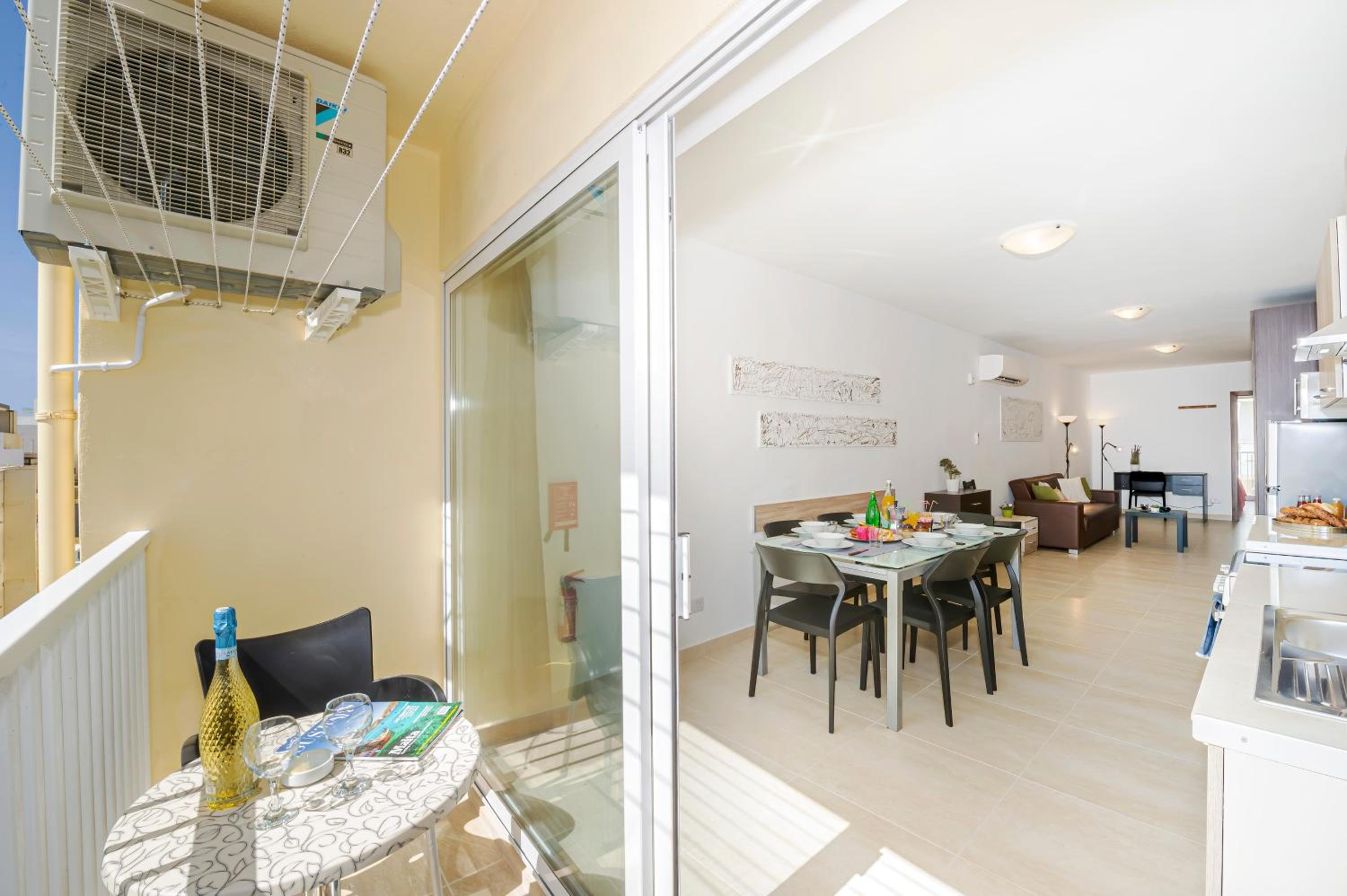 Summer Breeze Comfort Sunny Apartments close to the sandy beaches - by Getawaysmalta view 3