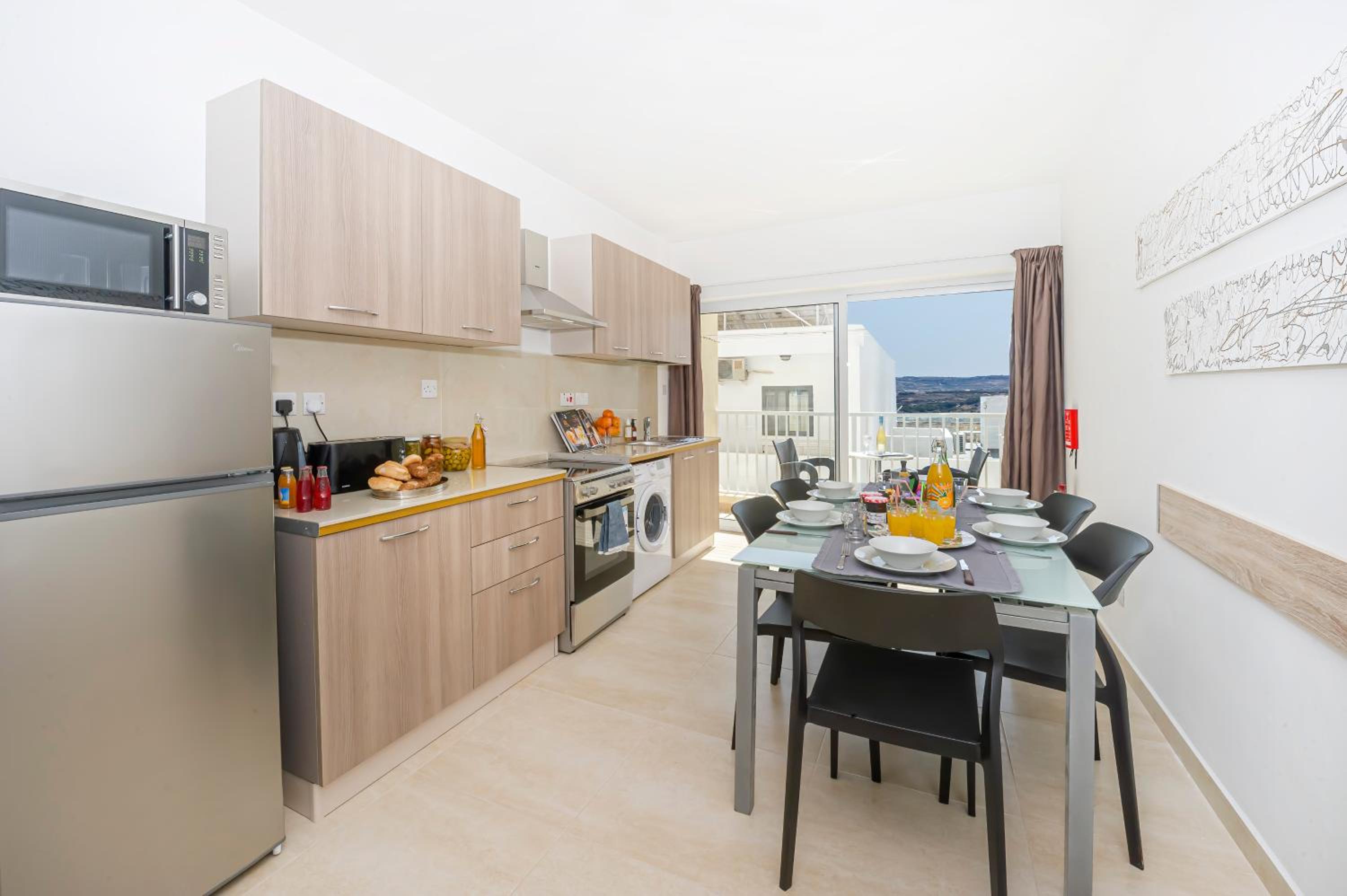 Summer Breeze Comfort Sunny Apartments close to the sandy beaches - by Getawaysmalta view 5