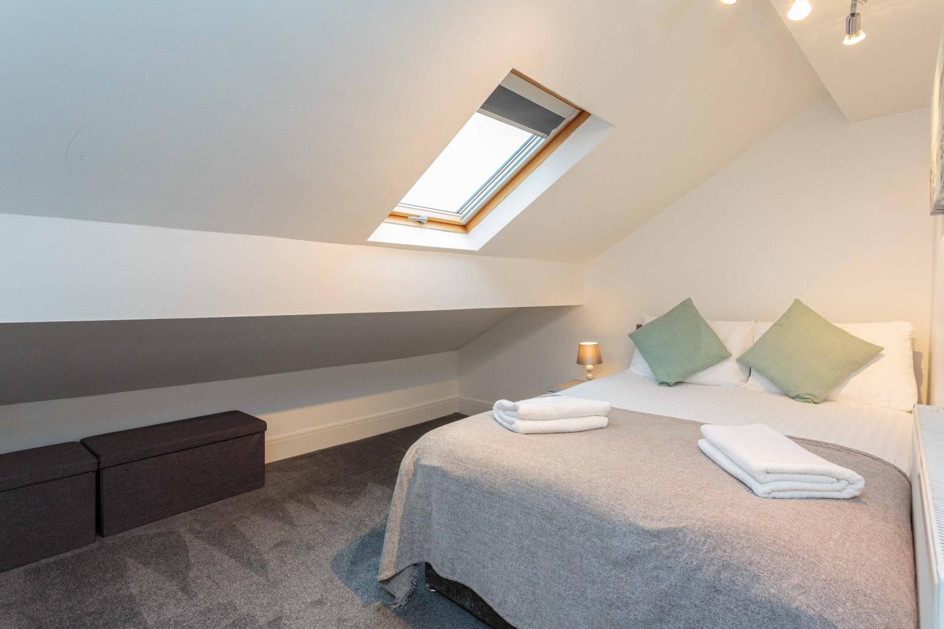Cherry Property - Apple Suite view 3