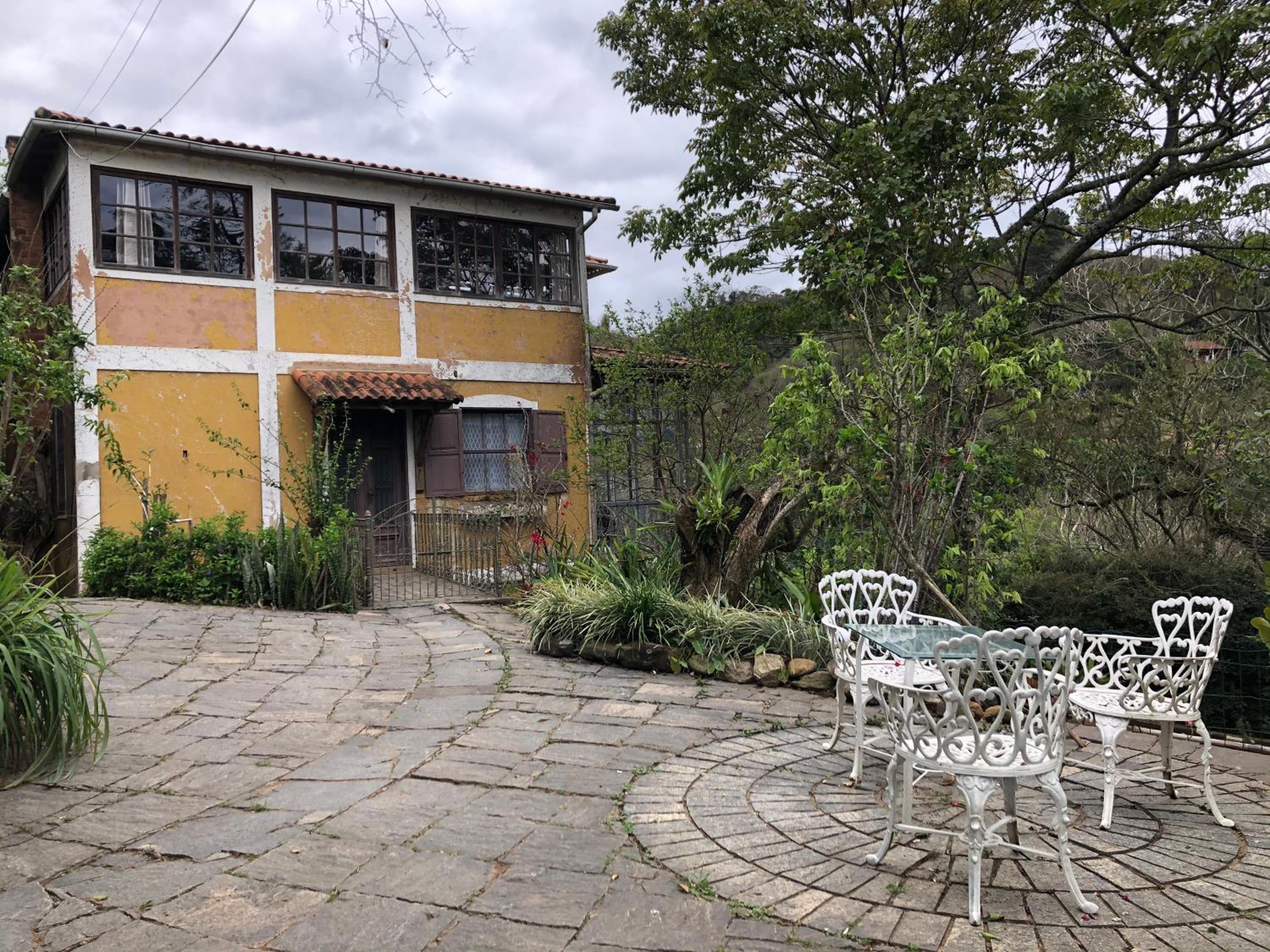 Espaço Ello suíte externa cantinho na serra Miguel Pereira