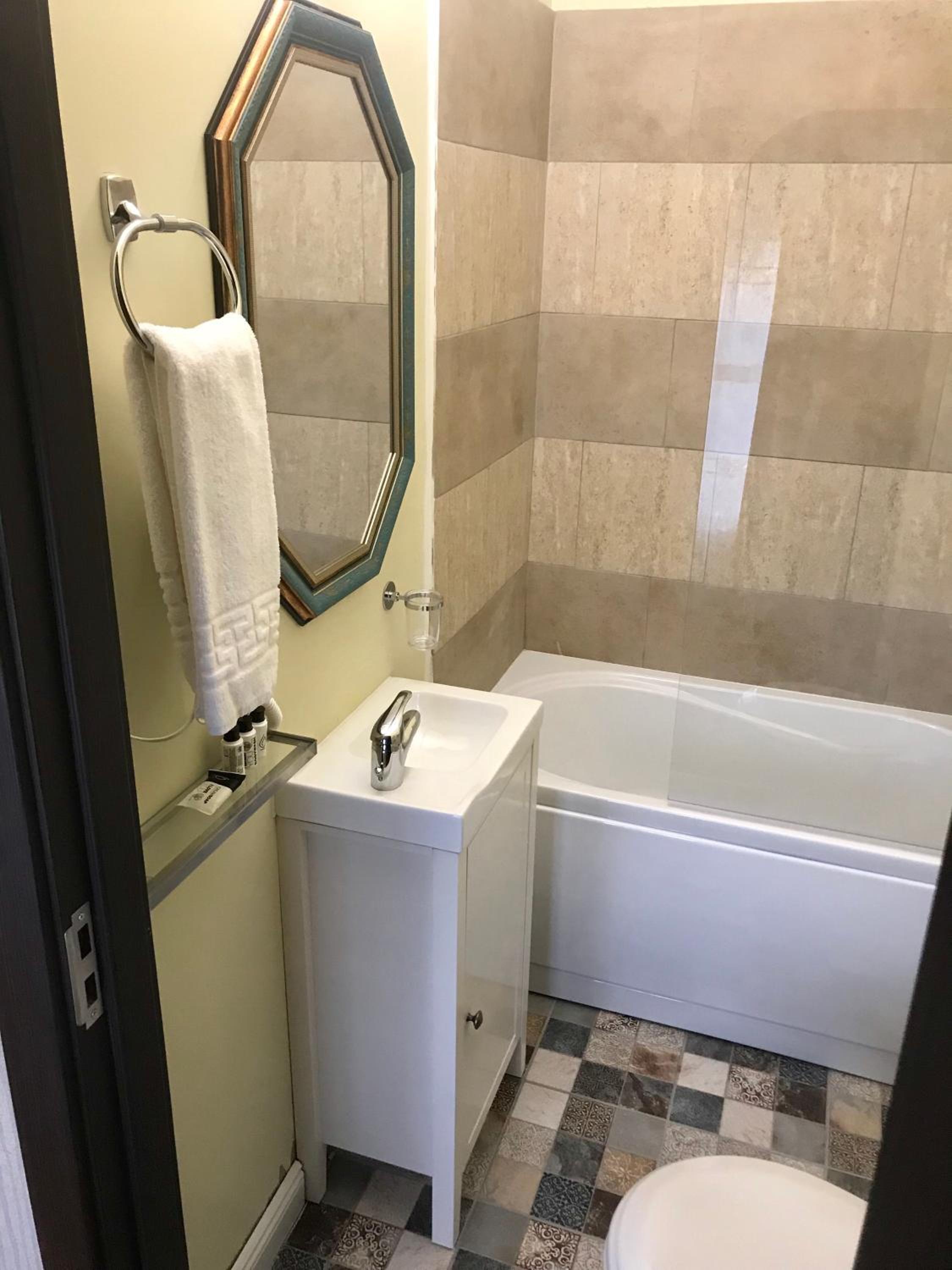 Photo 18