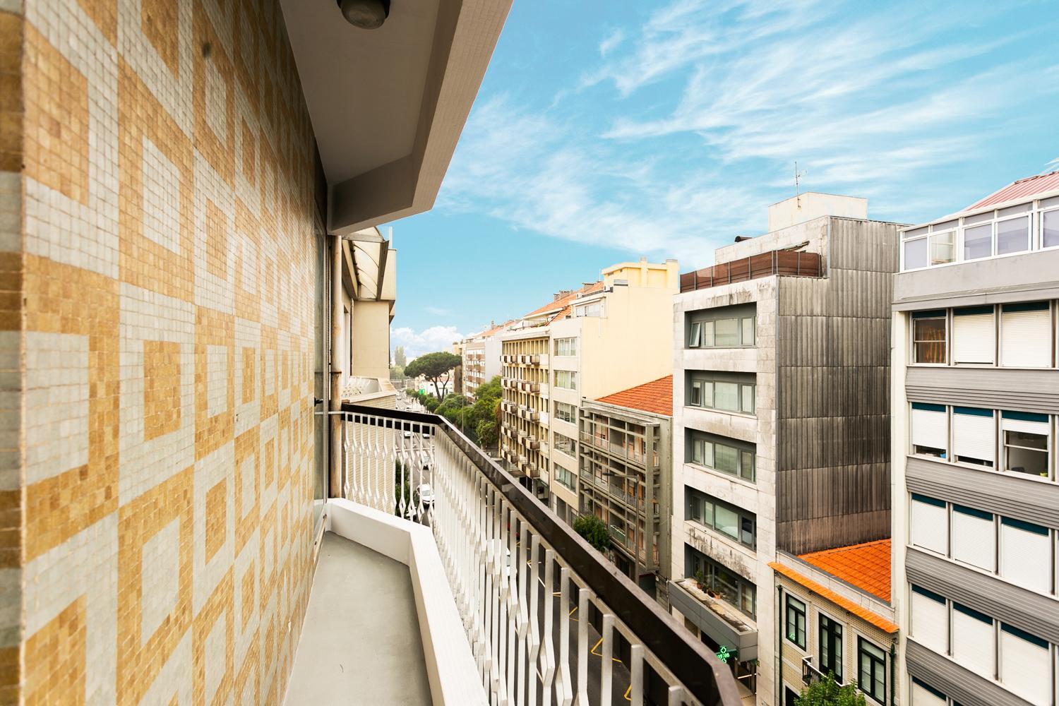 A Modern and Homely 3 Bedroom with Elevator view 2