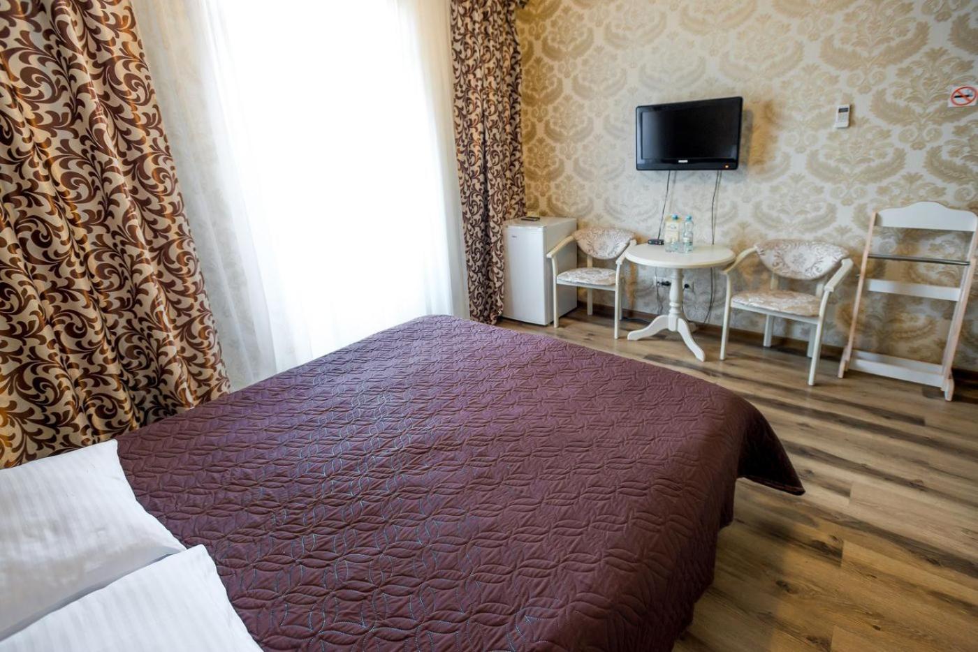Guest House Shale