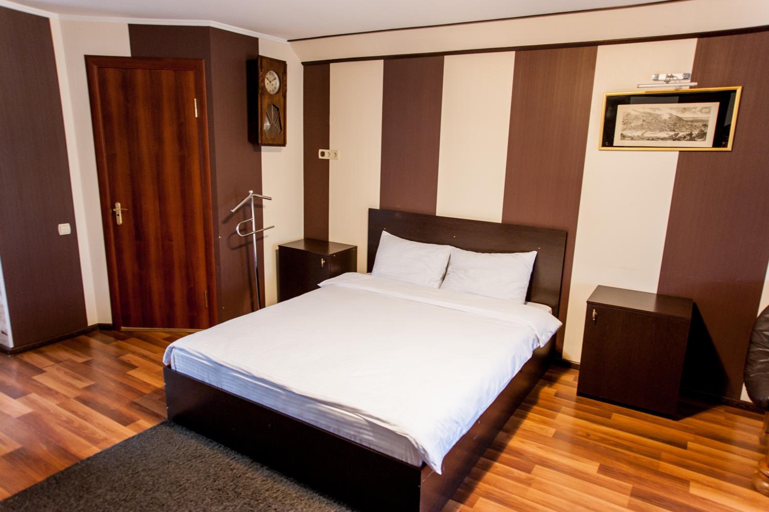 Guest House Shale