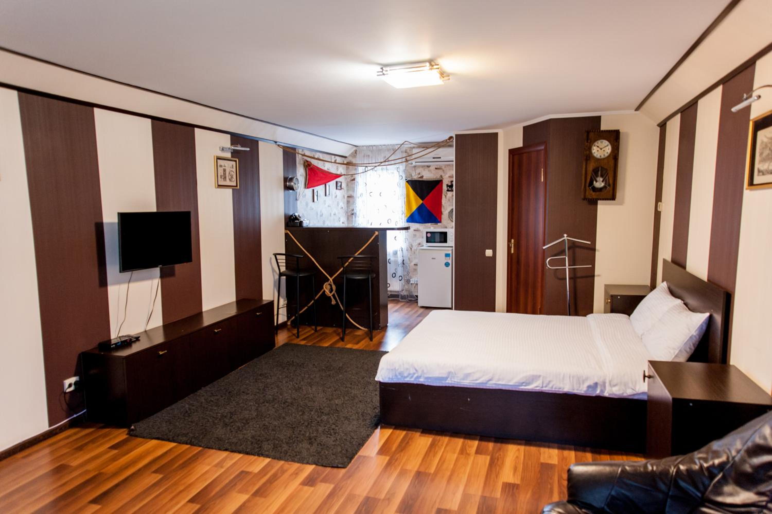 Guest House Shale