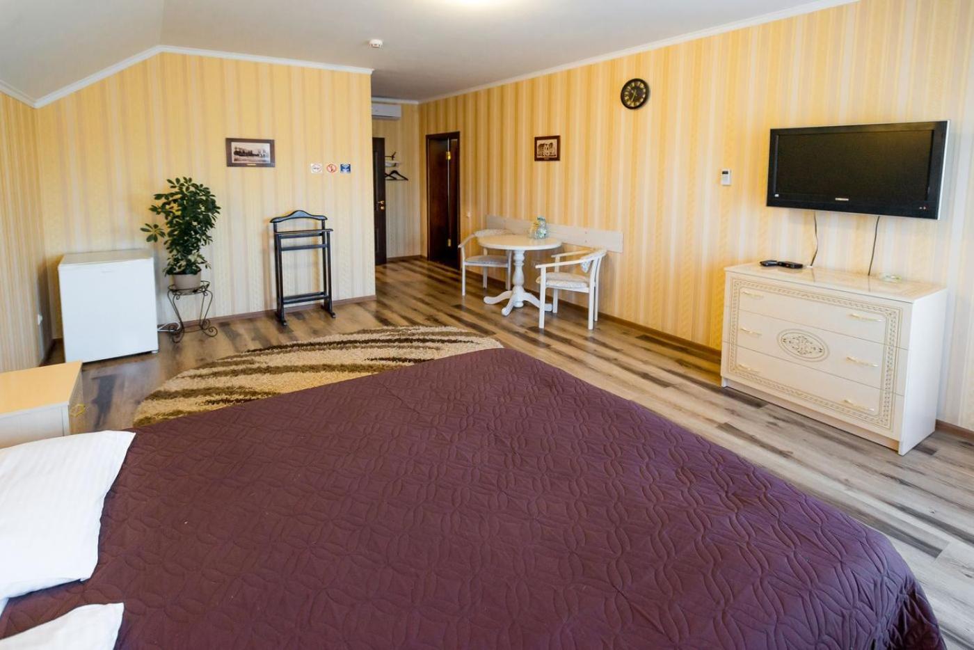 Guest House Shale