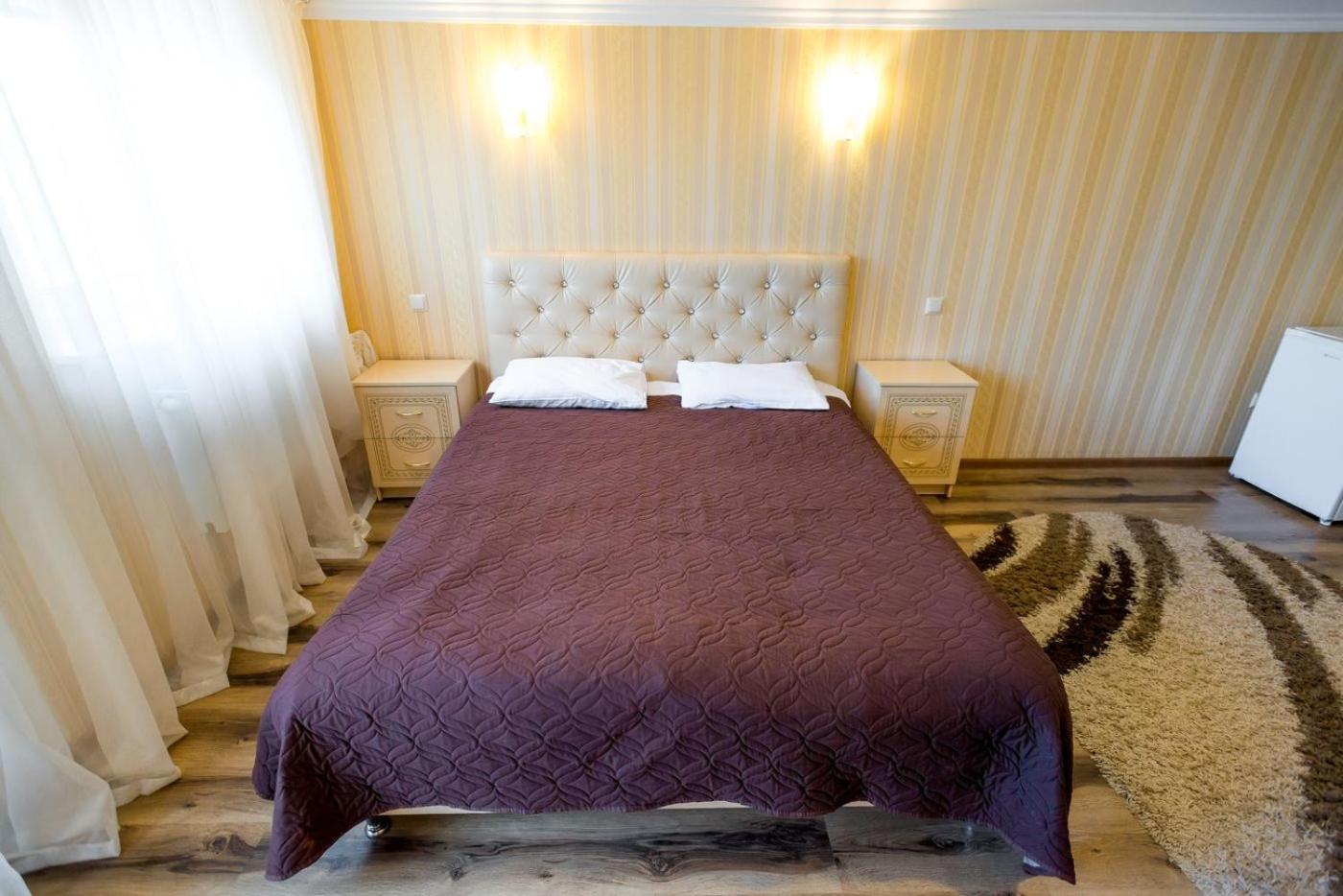 Guest House Shale