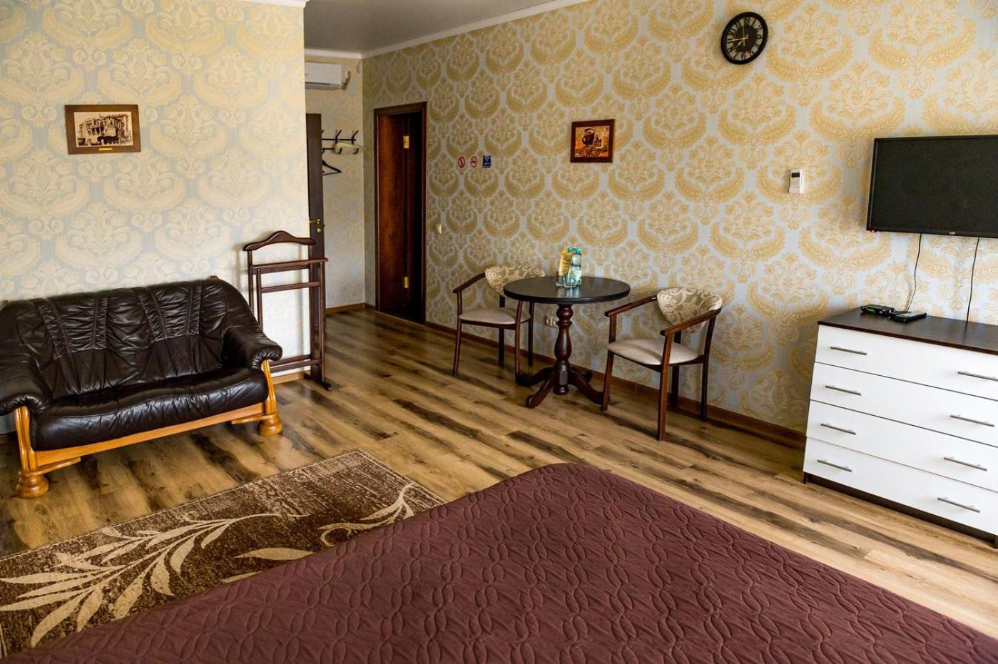 Guest House Shale